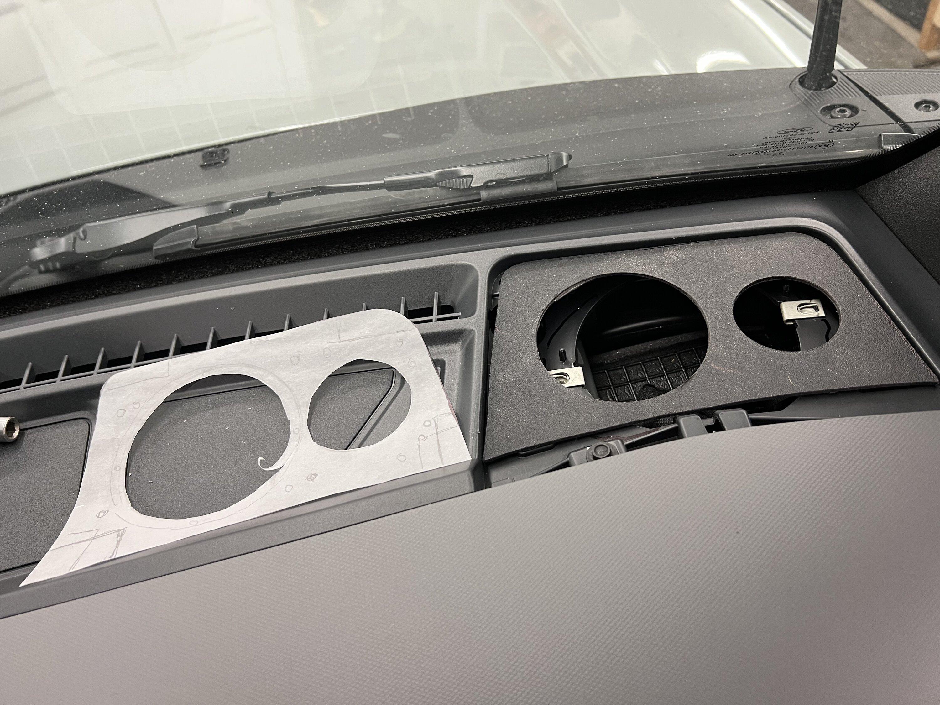 Ford Bronco Dash midrange / tweeter modification pods Rainbow 3” / Audison 2.1 122F31A4-37DF-4524-B55D-31B1335674F4