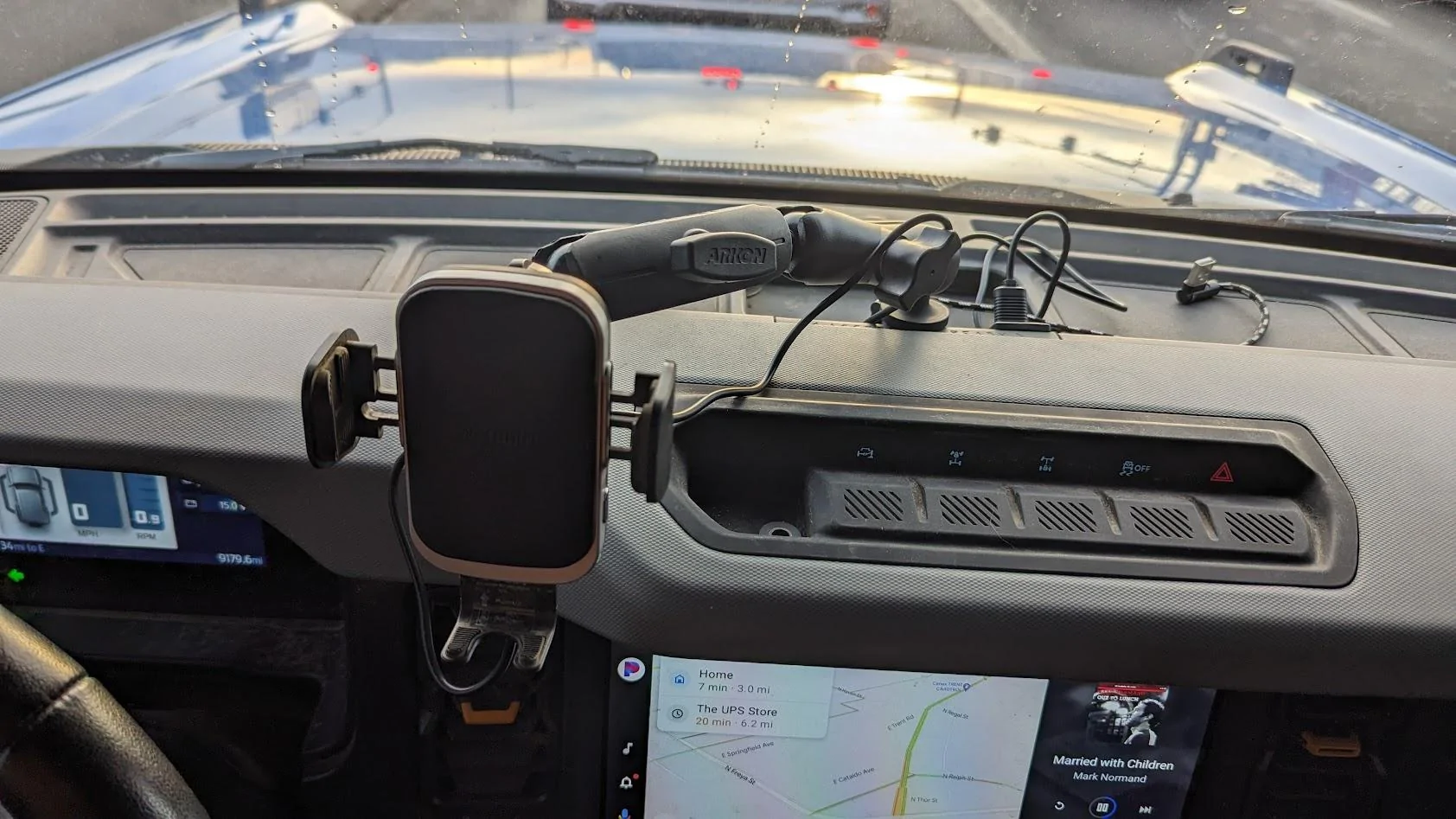 Ford Bronco Reasonably priced phone mount PXL_20230202_001432641