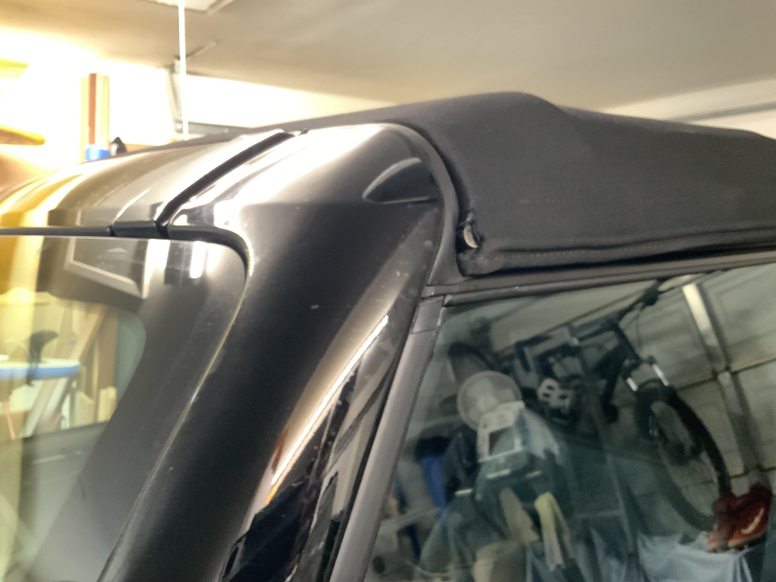 Ford Bronco Soft top tear in front corner IMG_0030