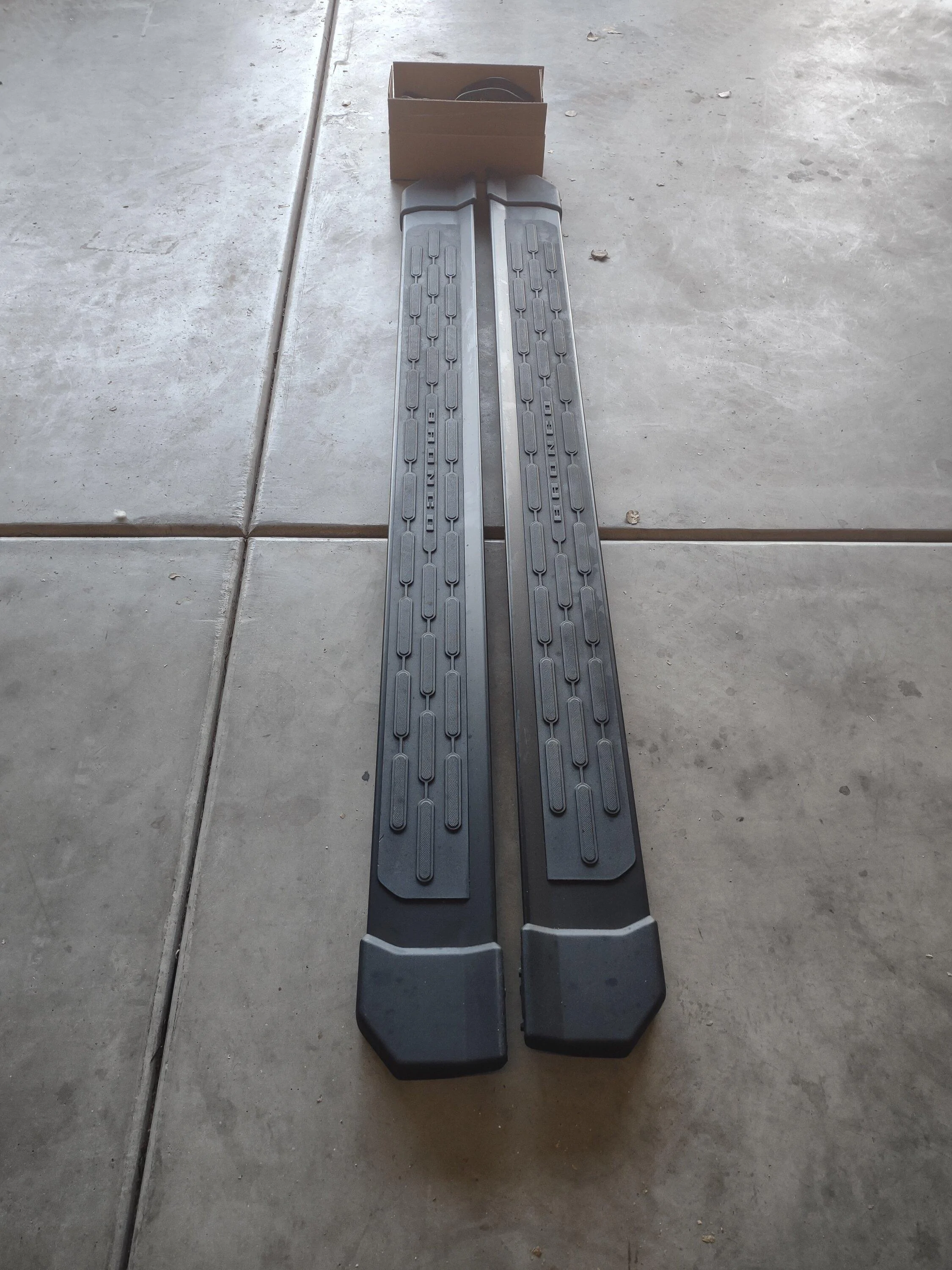 Ford Bronco 4 Door OBX Steps - $300 IMG_20230205_103139884