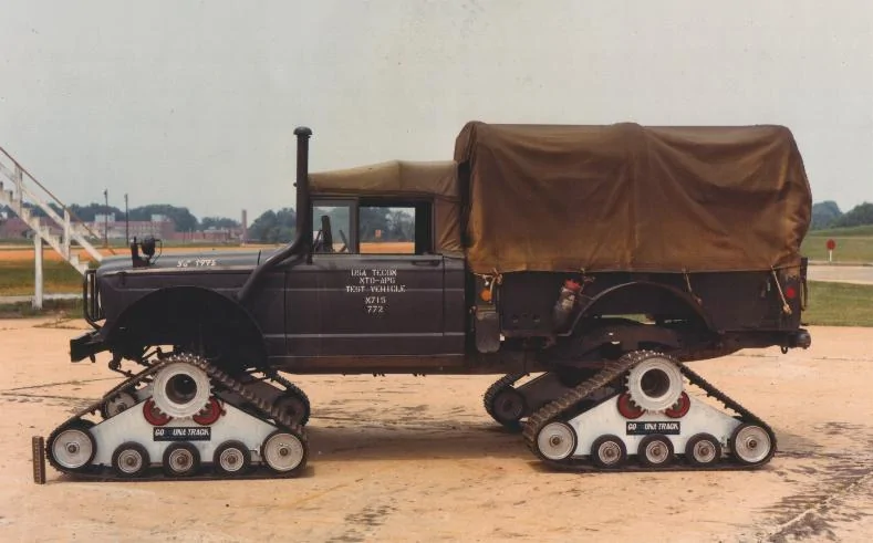 Ford Bronco Bronco on tracks snow rescues stuck UTV A815C443-14DC-4938-A346-249A33FB1EA2