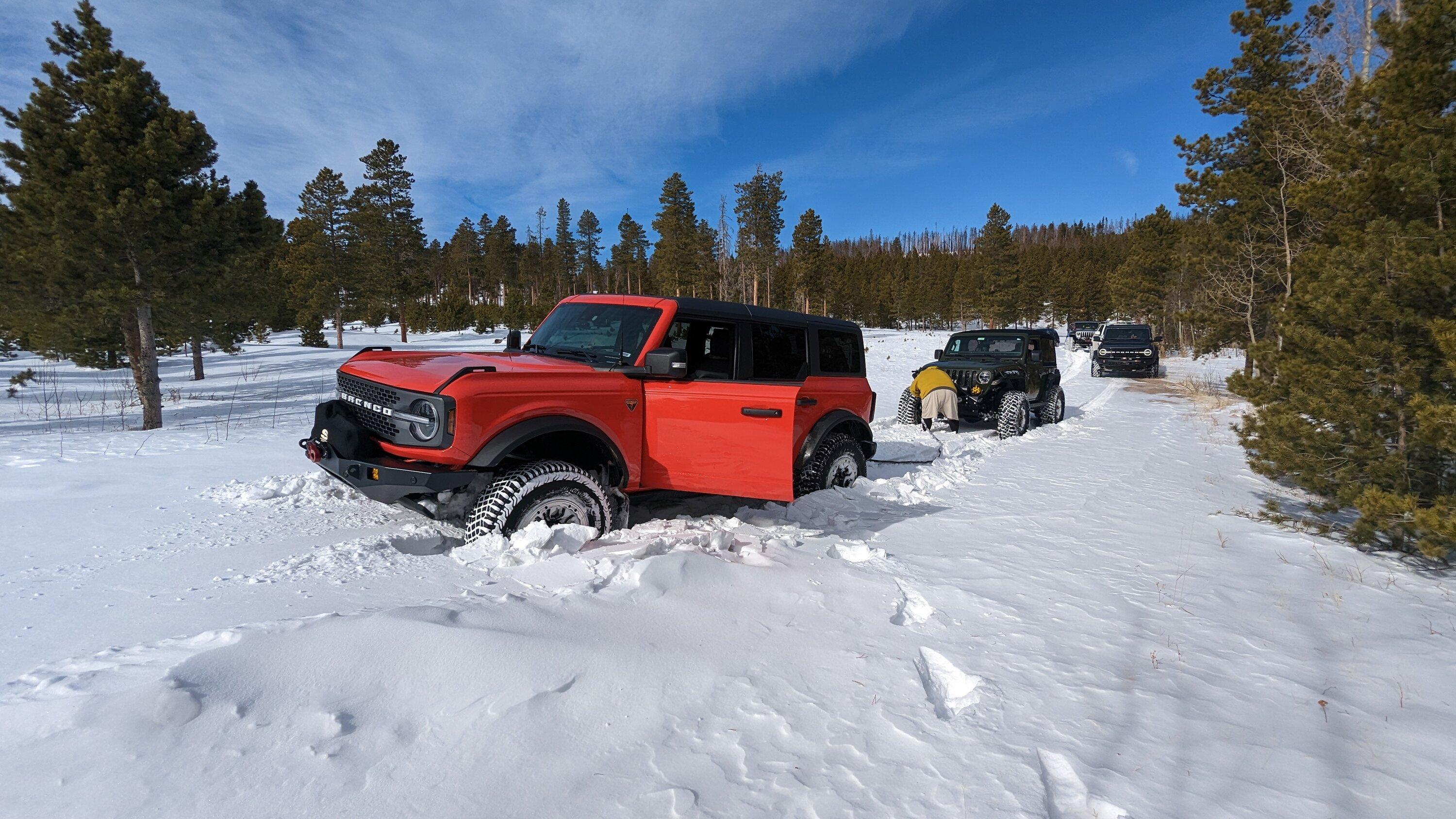 Ford Bronco first minor issue (service sta-bar) - possible easy solution PXL_20230205_180839131