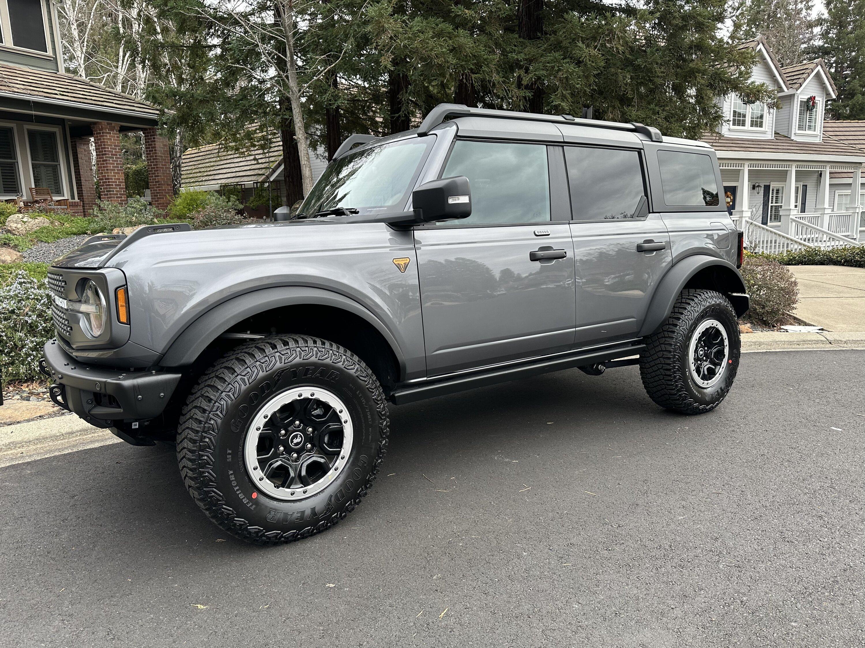 Ford Bronco 2023 Bronco Badlands Sasquatch 2EE67FD1-76AD-4ECA-94C6-608686D1592B