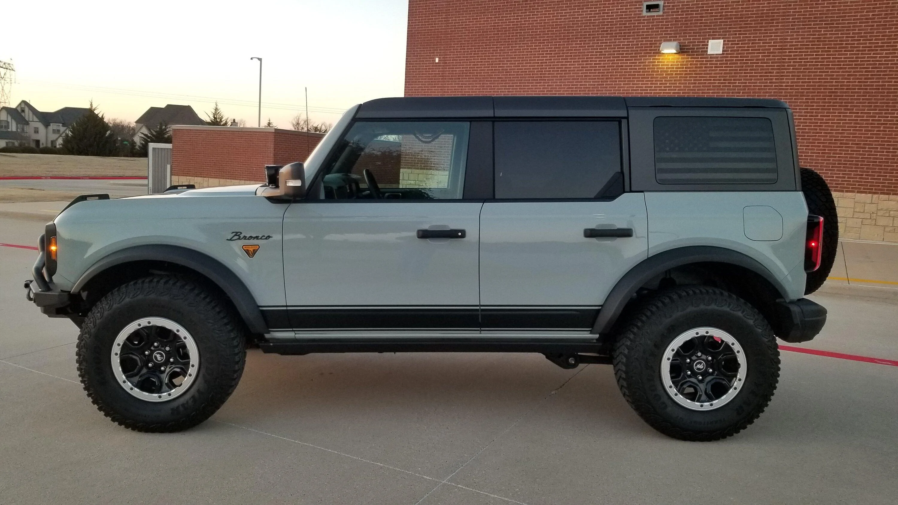 Ford Bronco THE MOD JOURNEY BEGANS! 2023-02-05 18.01.35