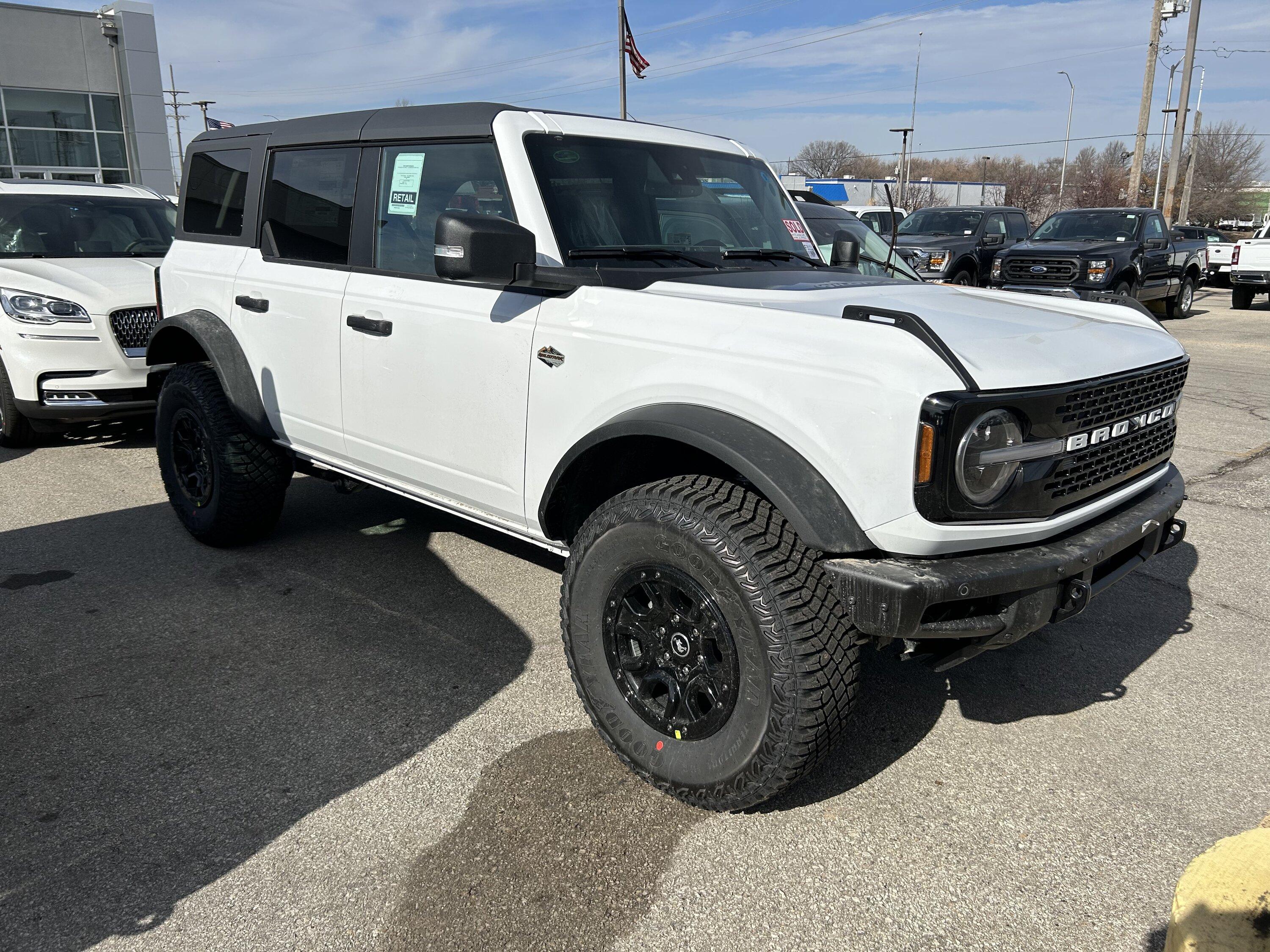 Ford Bronco 12/19/2022 build week group EF87D711-FDB2-4449-9316-50AFAABE5191