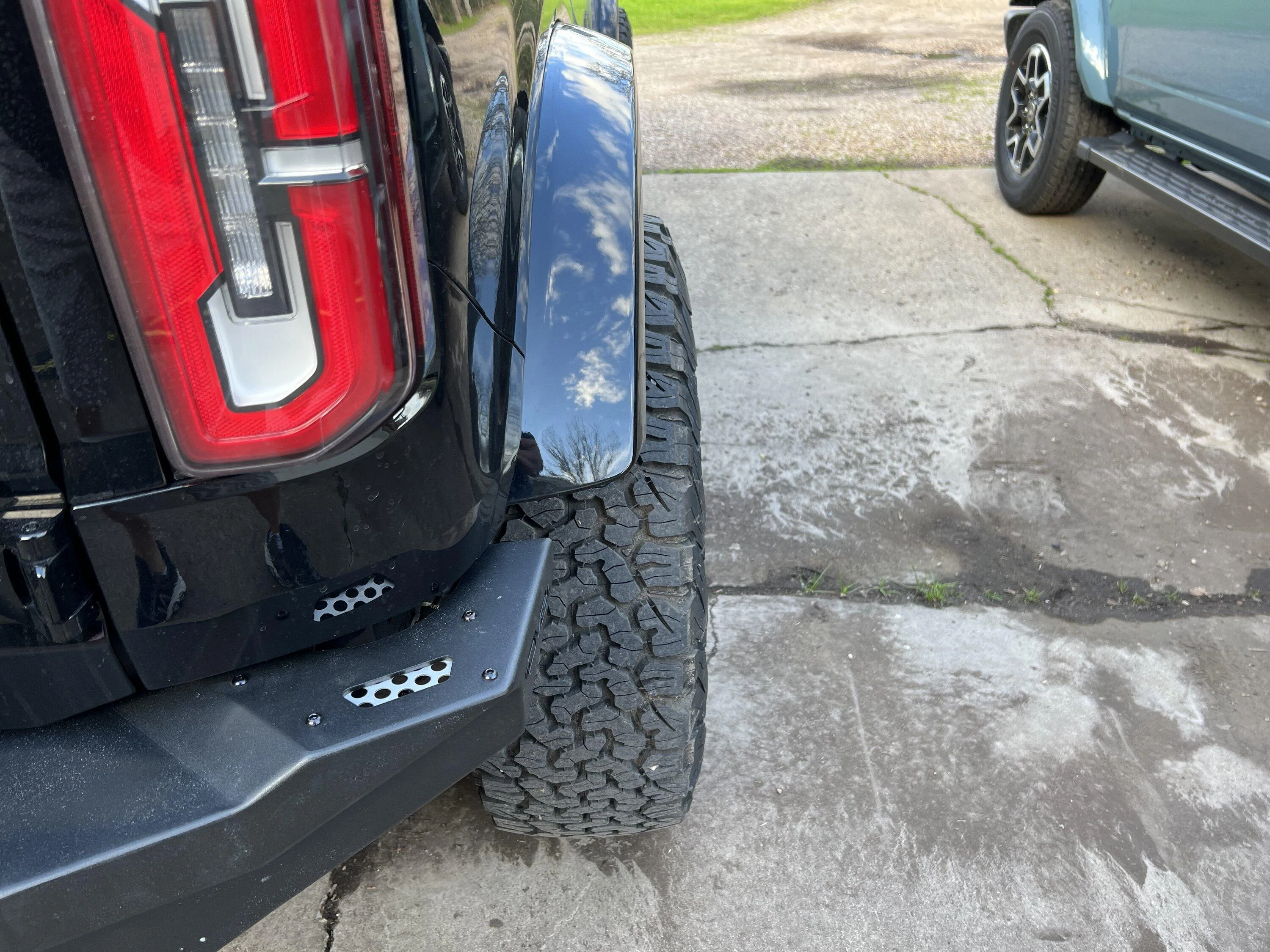 Ford Bronco Show us your installed wheel / tire upgrades here! (Pics) D87D1D58-78D8-4E83-A299-6E91A66A09EA