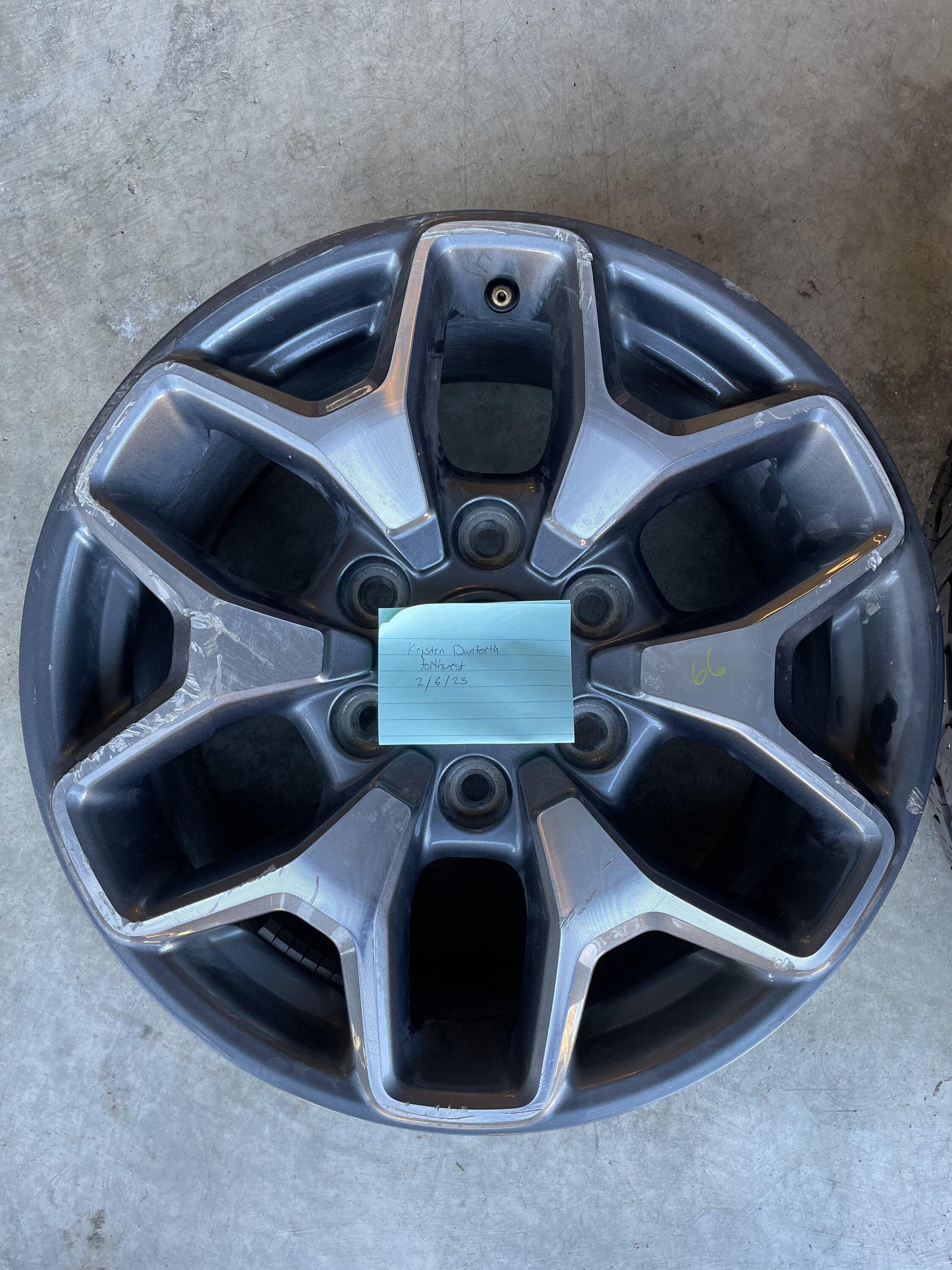 Ford Bronco Badlands Rims $100 138B5AF2-C0A3-48F0-B22F-2868D2222AD9