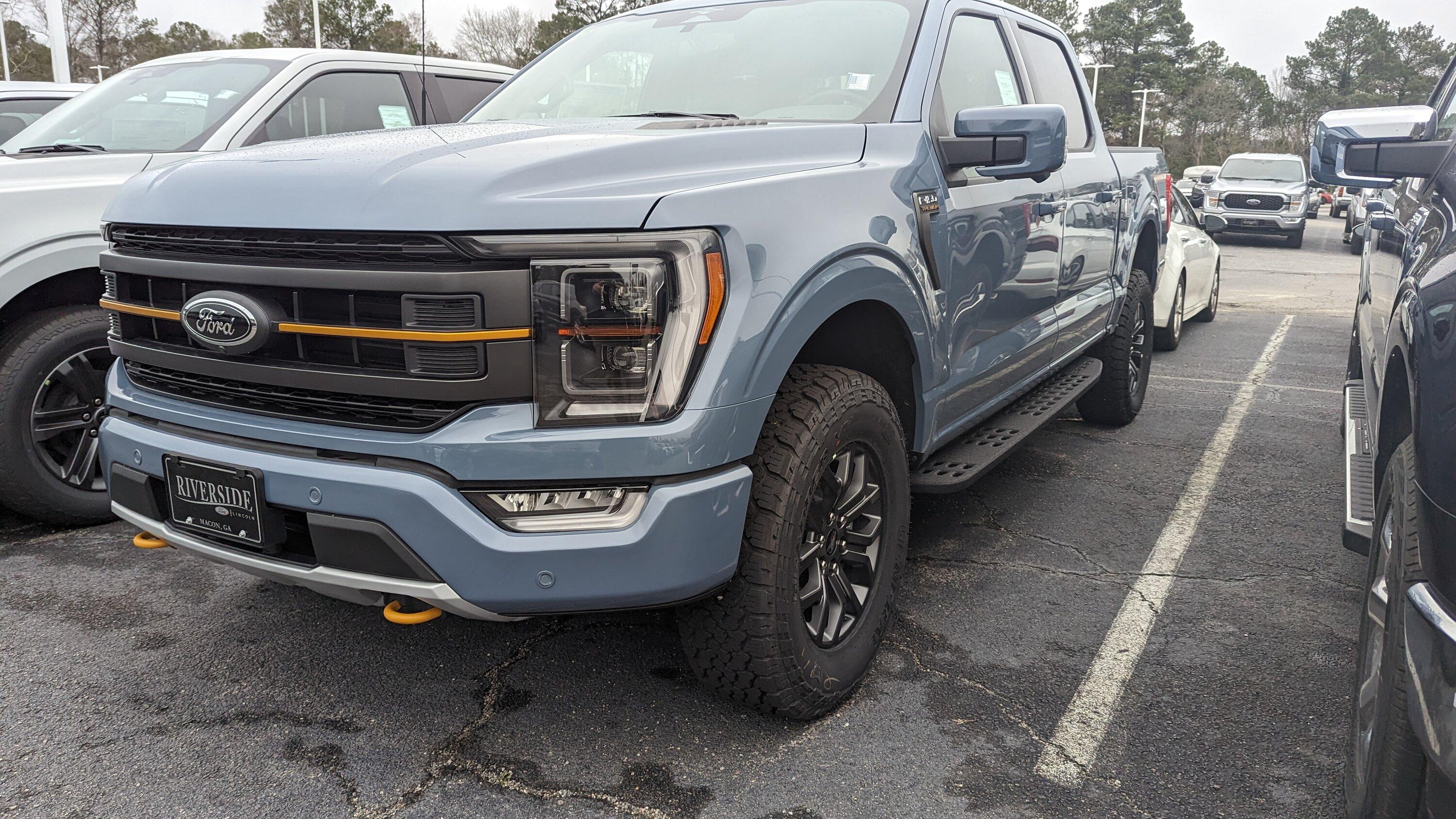 AZURE GRAY METALLIC Bronco Club | Page 18 | Bronco6G - 2021+ Ford ...