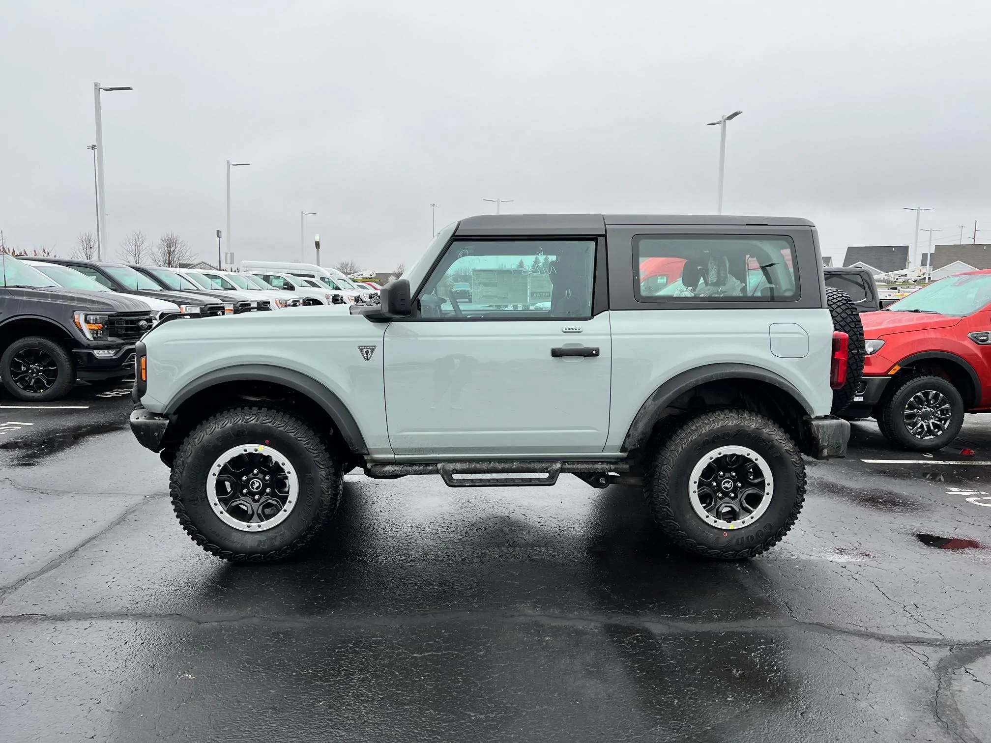 Ford Bronco 12/19/2022 build week group 2023-01-30 17.02.14