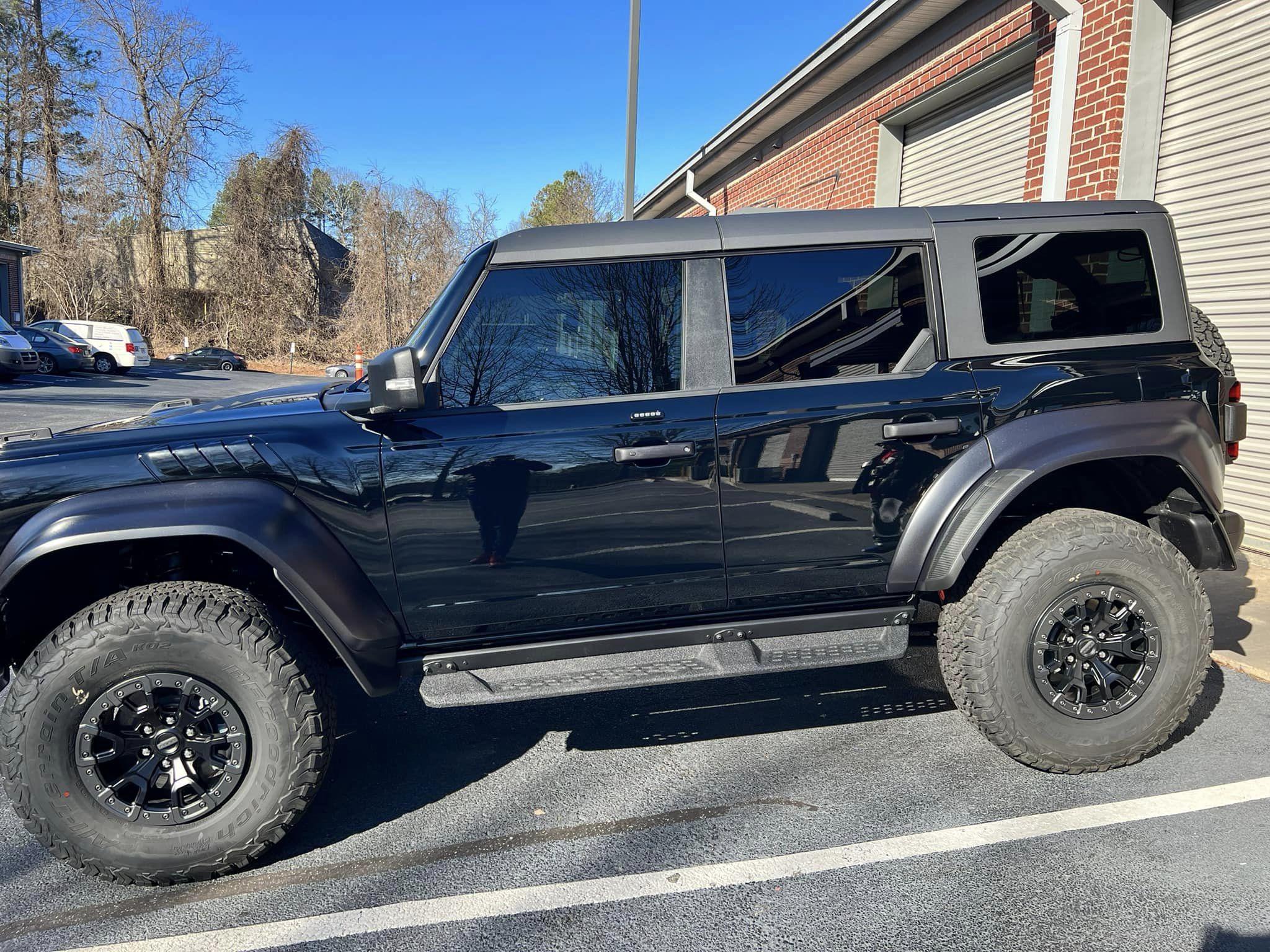 Ford Bronco SHADOW BLACK Bronco RAPTOR Photos Thread 329331171_1184299712446252_3274597294197315697_n