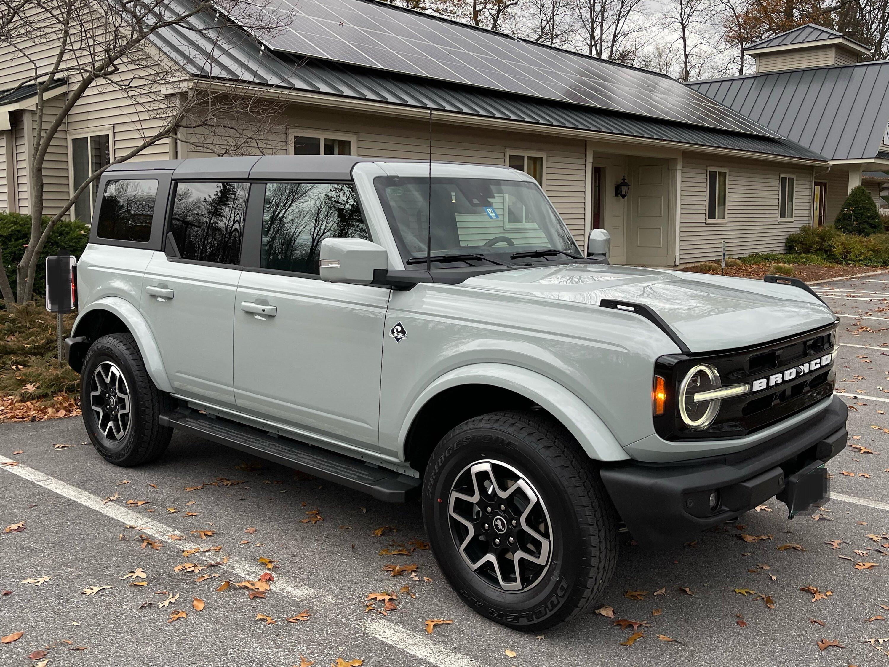 Ford Bronco 2021 OBX 4DR FD4A9BD1-0FBA-43C5-B0FD-1E0814ACFD6B