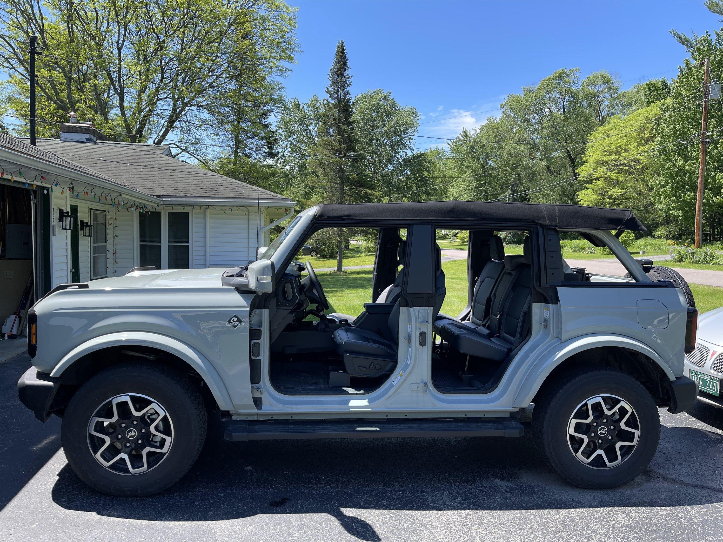 Ford Bronco 2021 OBX 4DR IMG_1102