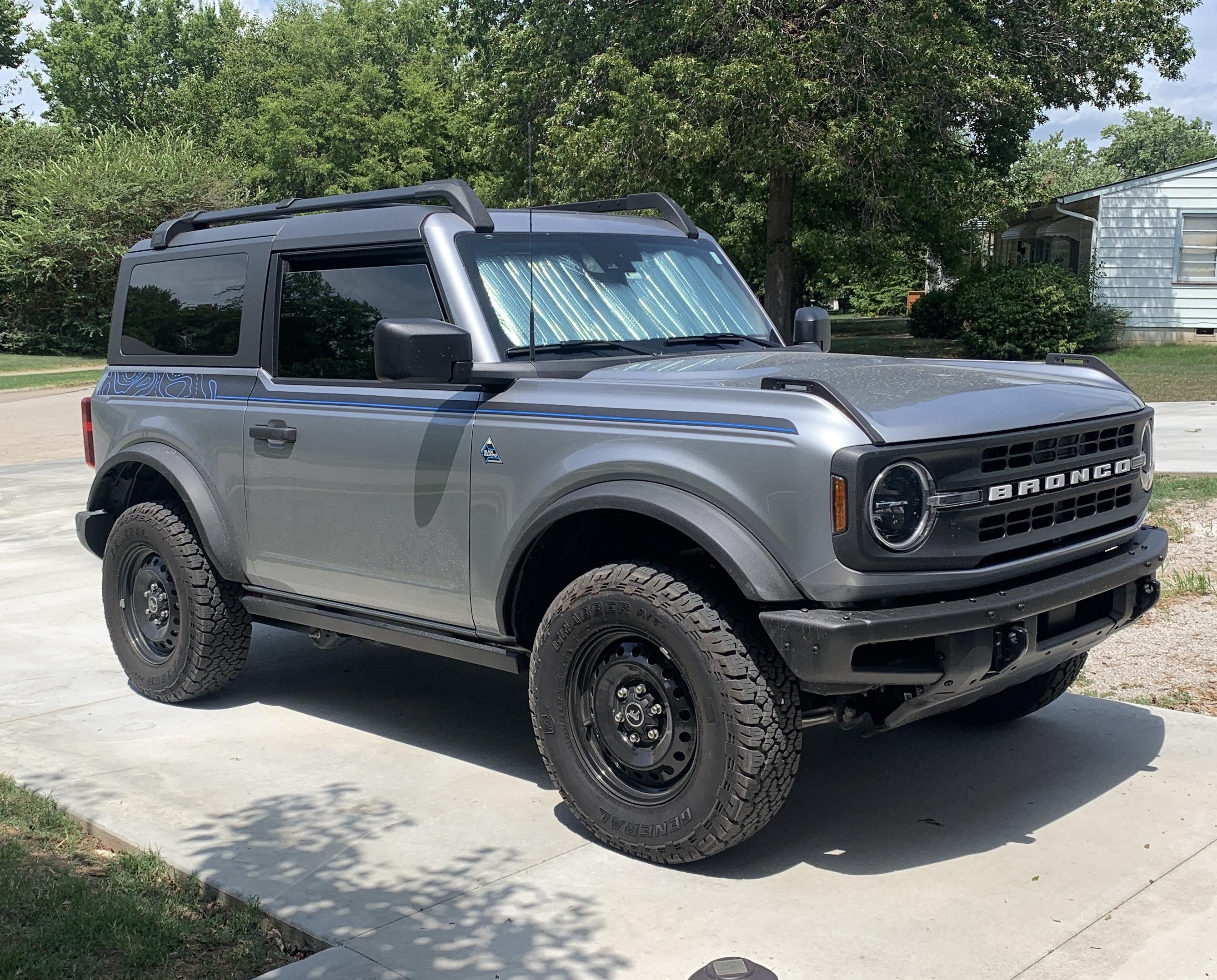 Ford Bronco ICONIC SILVER Bronco Club D0773B2F-5E7E-4A6D-AB15-E9E33742BEB6