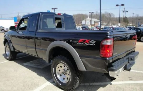 Ford Bronco Picked up this blast from the past 2002_ford_ranger_fx4-2