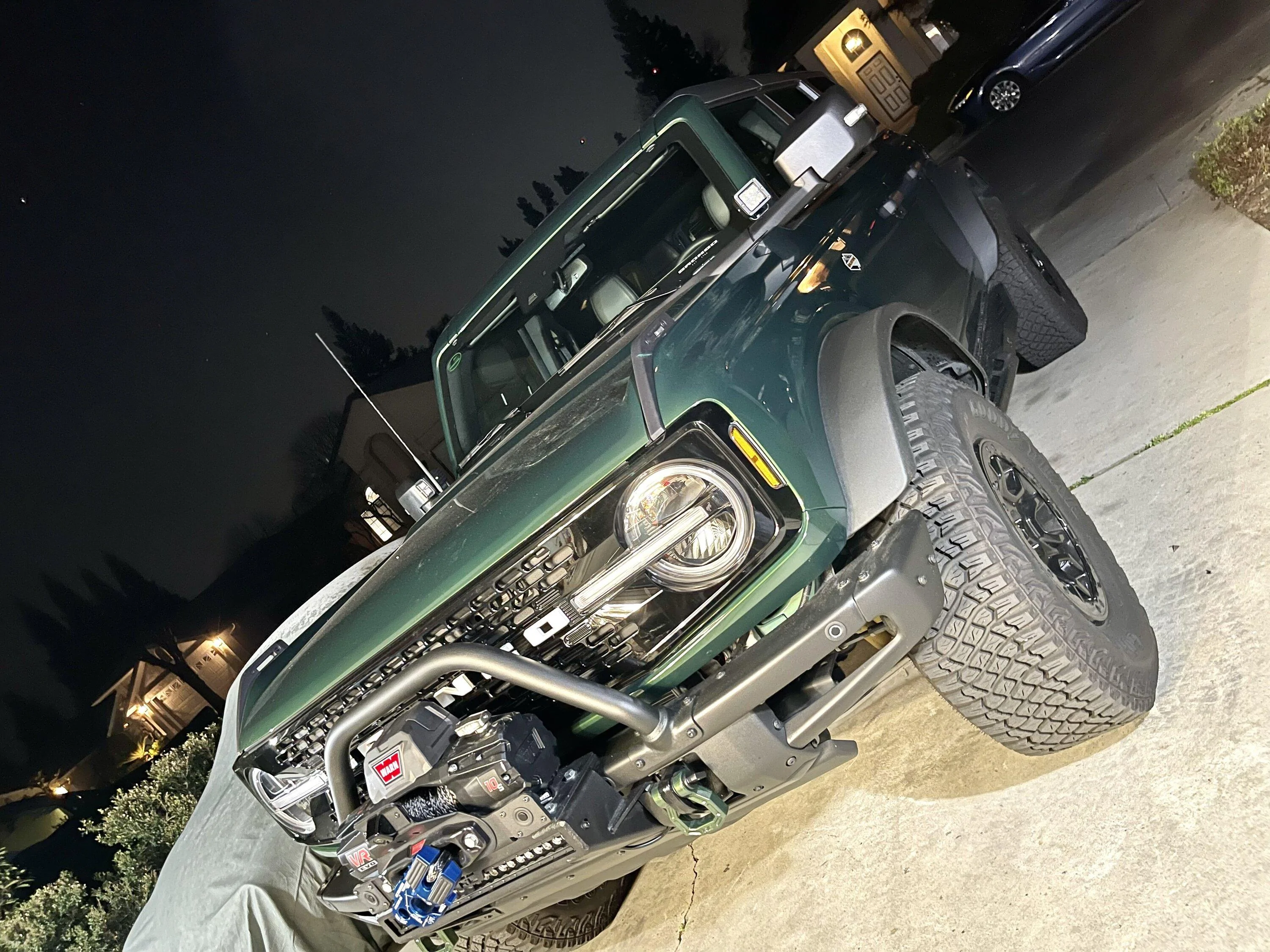 Ford Bronco ERUPTION GREEN Bronco Club 3A0065F7-D10D-4C1D-B692-98012B737765