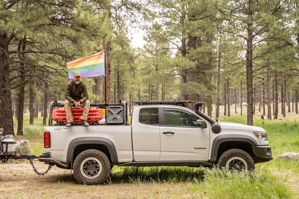 Bison%20pride-XL.jpg