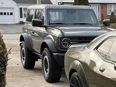 Ford Bronco ….. 1675965296657