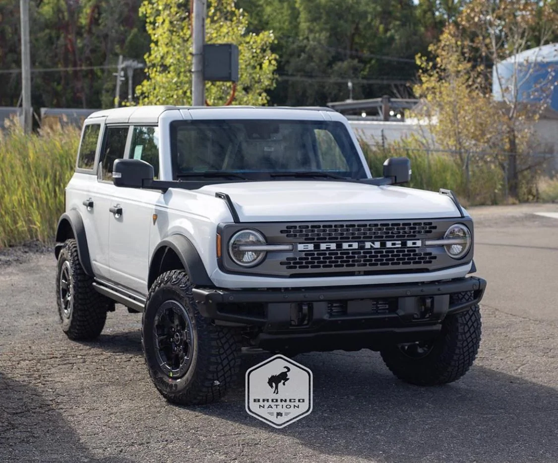 Ford Bronco Oxford White Bronco Badlands (Completed Pre-Production Vehicles) 5f94bdb8-82e8-4b31-bbf6-e1a5e9524a3e-jpeg