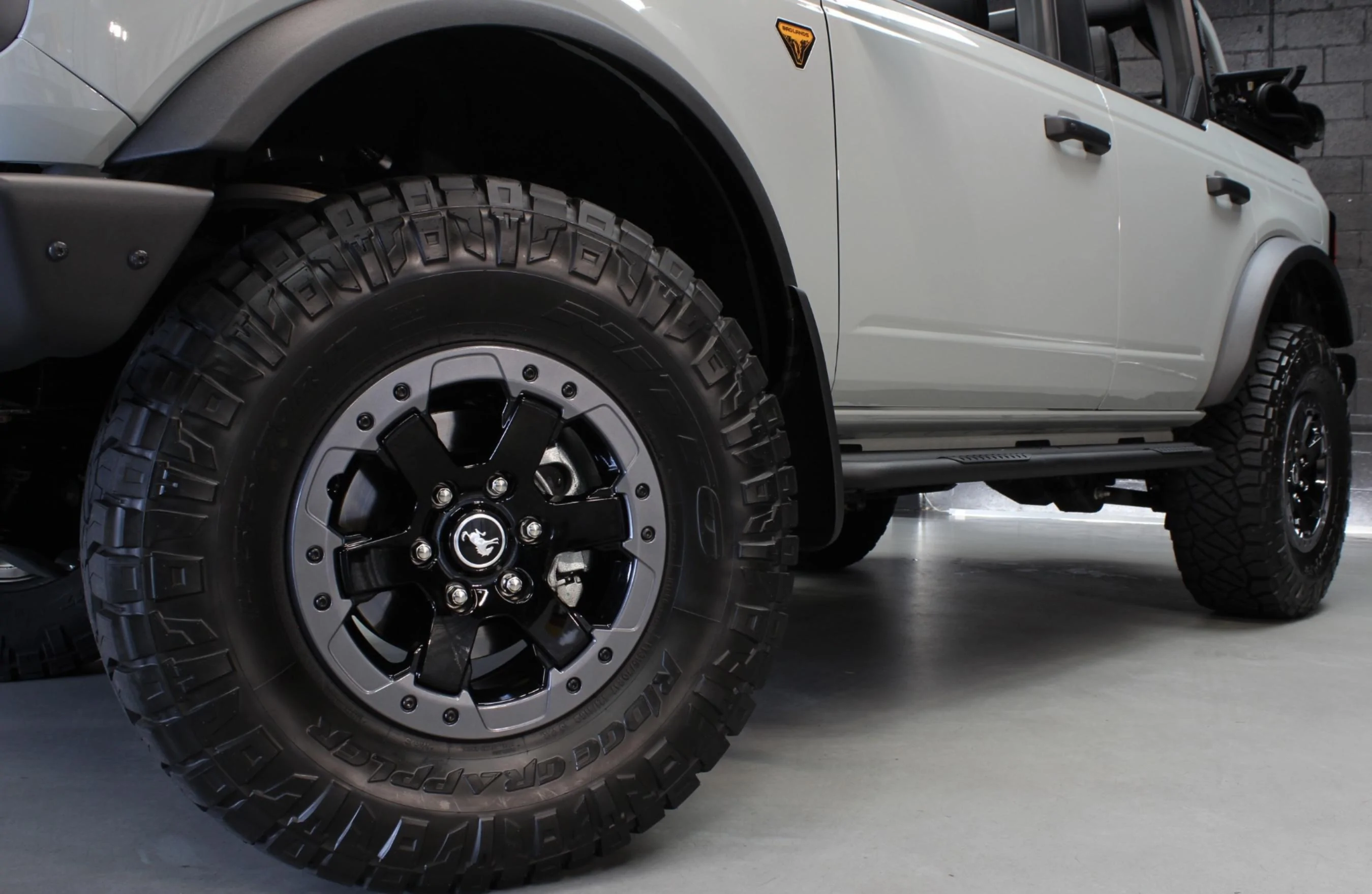Ford Bronco Show us your installed wheel / tire upgrades here! (Pics) 12A74E5A-15B6-4952-AD6A-07B3D95394E0