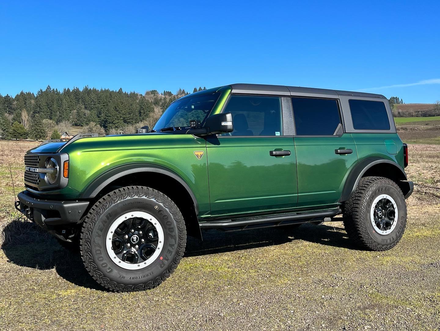 Ford Bronco ERUPTION GREEN Bronco Club 9E51BDB5-A8A3-4D7D-8445-17A67D4F8F6B