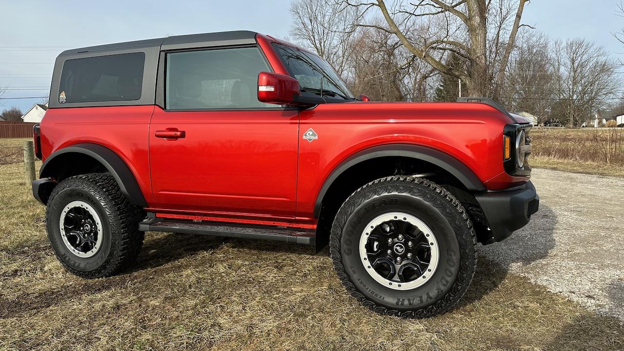 Ford Bronco HOT PEPPER RED Bronco Club IMG_0624
