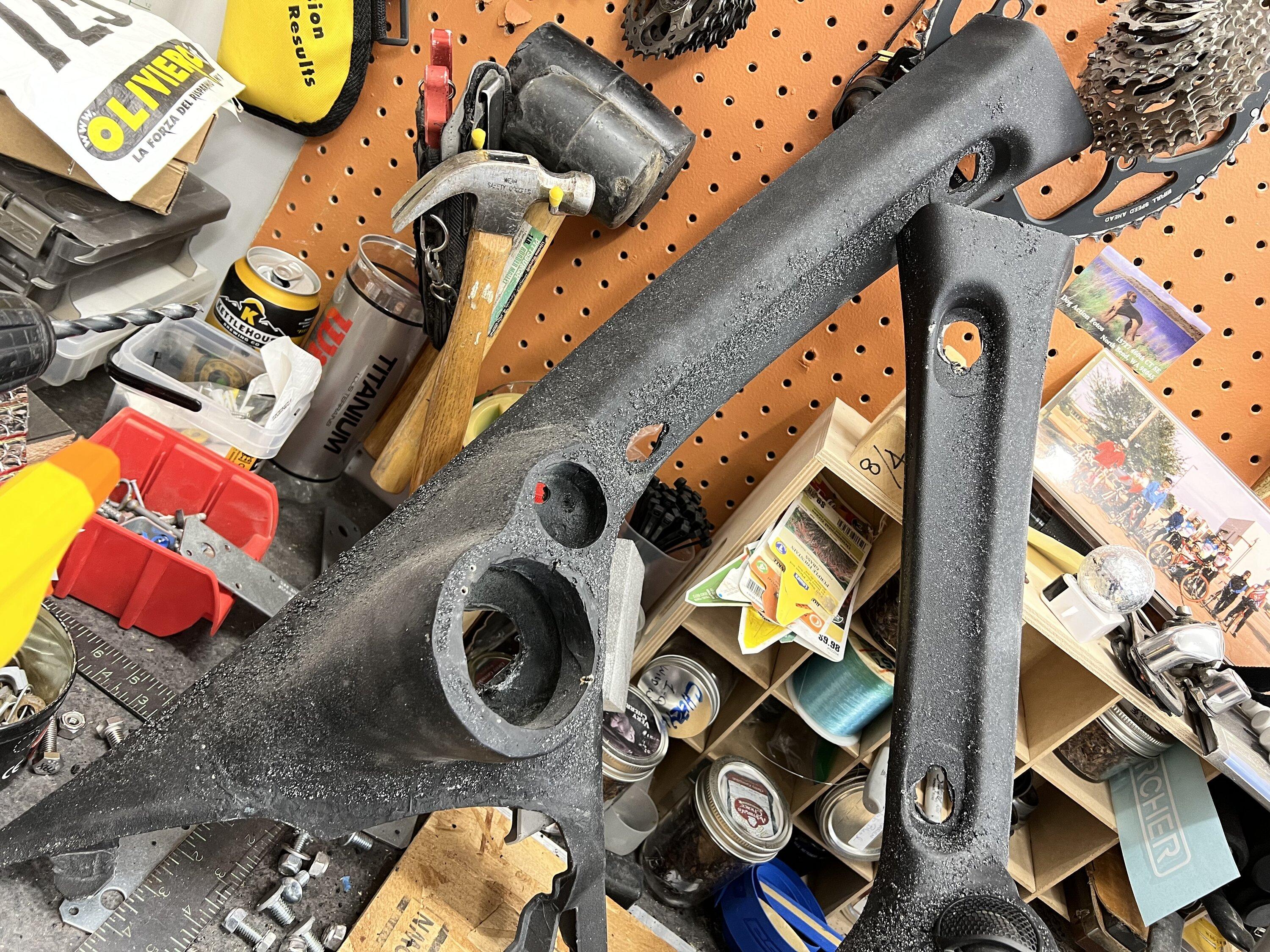 Ford Bronco Tweeter mounting in A-piller. 7048E4F0-FF90-4848-BBC5-CBBD34C9733F