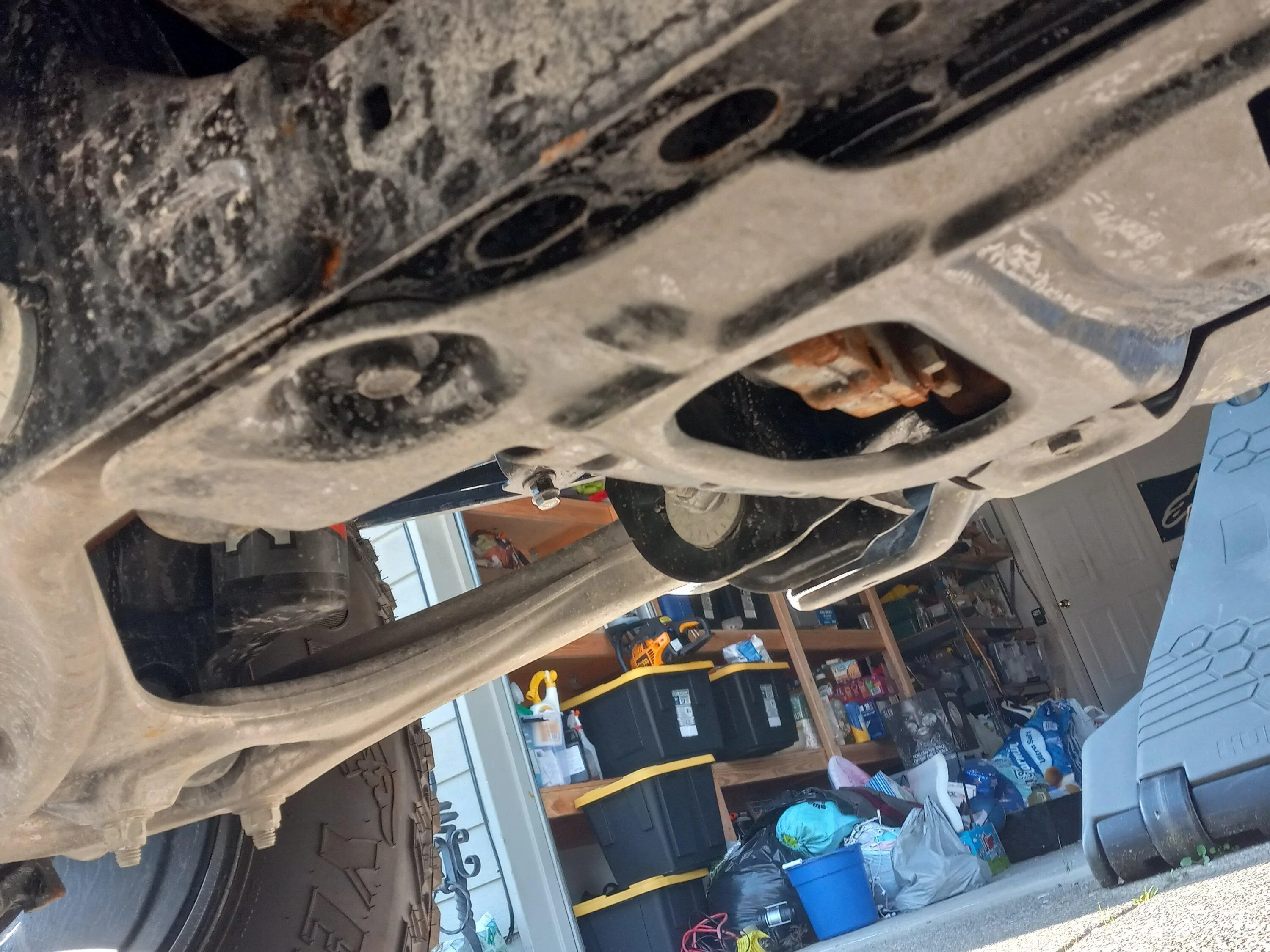 Ford Bronco Is this amount of rust normal? 20230211_130327