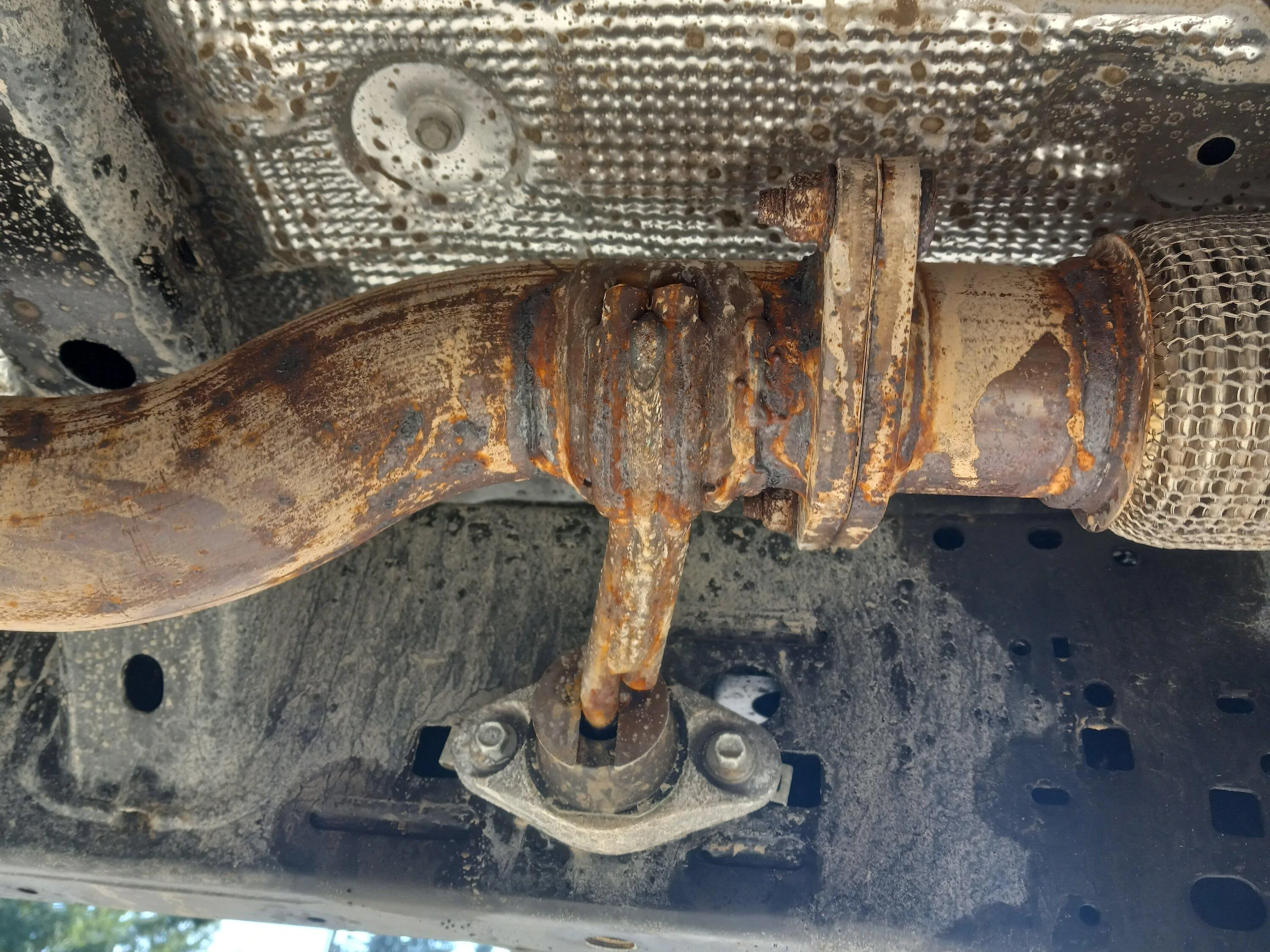 Ford Bronco Is this amount of rust normal? 20230211_130101