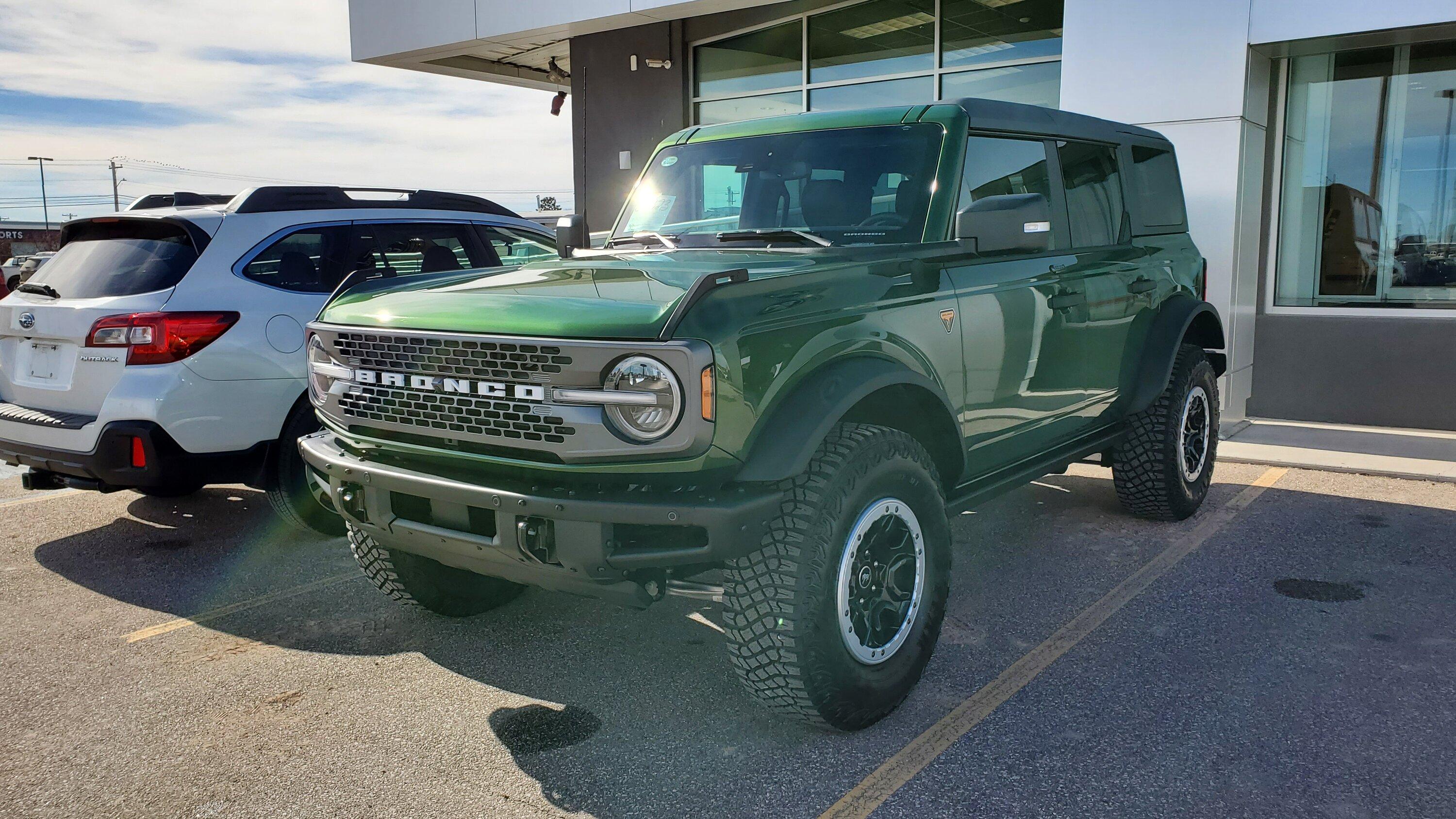 Ford Bronco 12/19/2022 build week group 20230211_122247