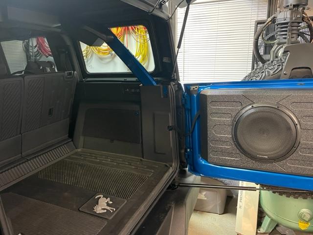 Ford Bronco my stereo system upgrade IMG_0683