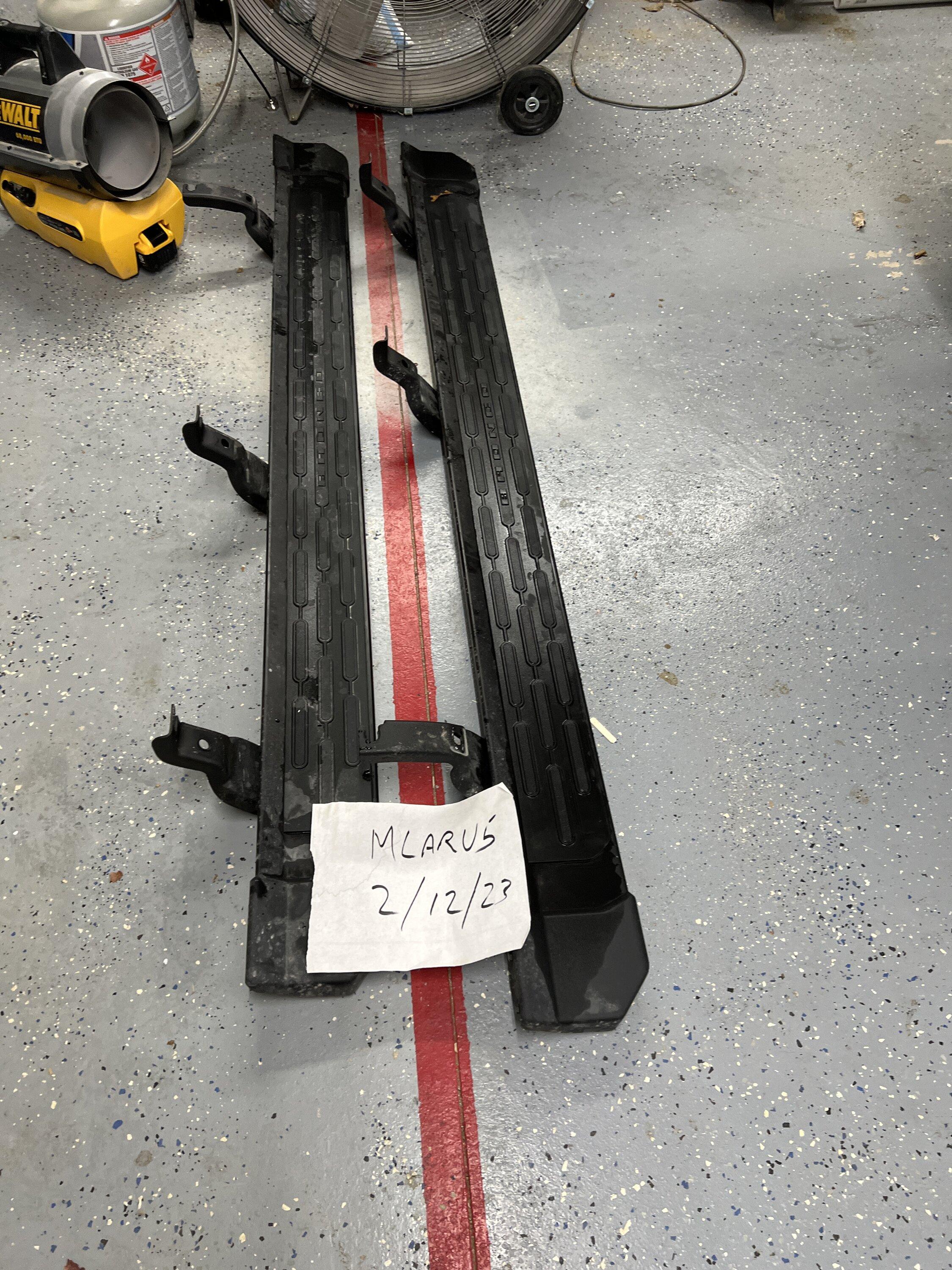 Ford Bronco Sold.  4 Door Side Steps 26CEC171-B13F-4CFD-97B2-E138A4B797EB
