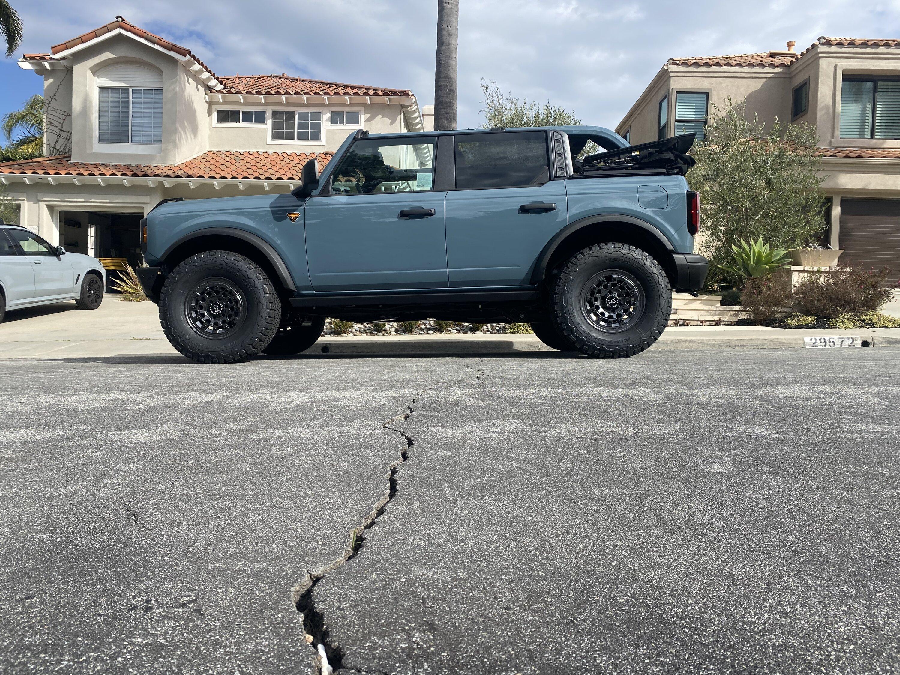 Ford Bronco Show us your installed wheel / tire upgrades here! (Pics) 8E7574E6-6396-4C5A-9FF0-7DF5E954D935