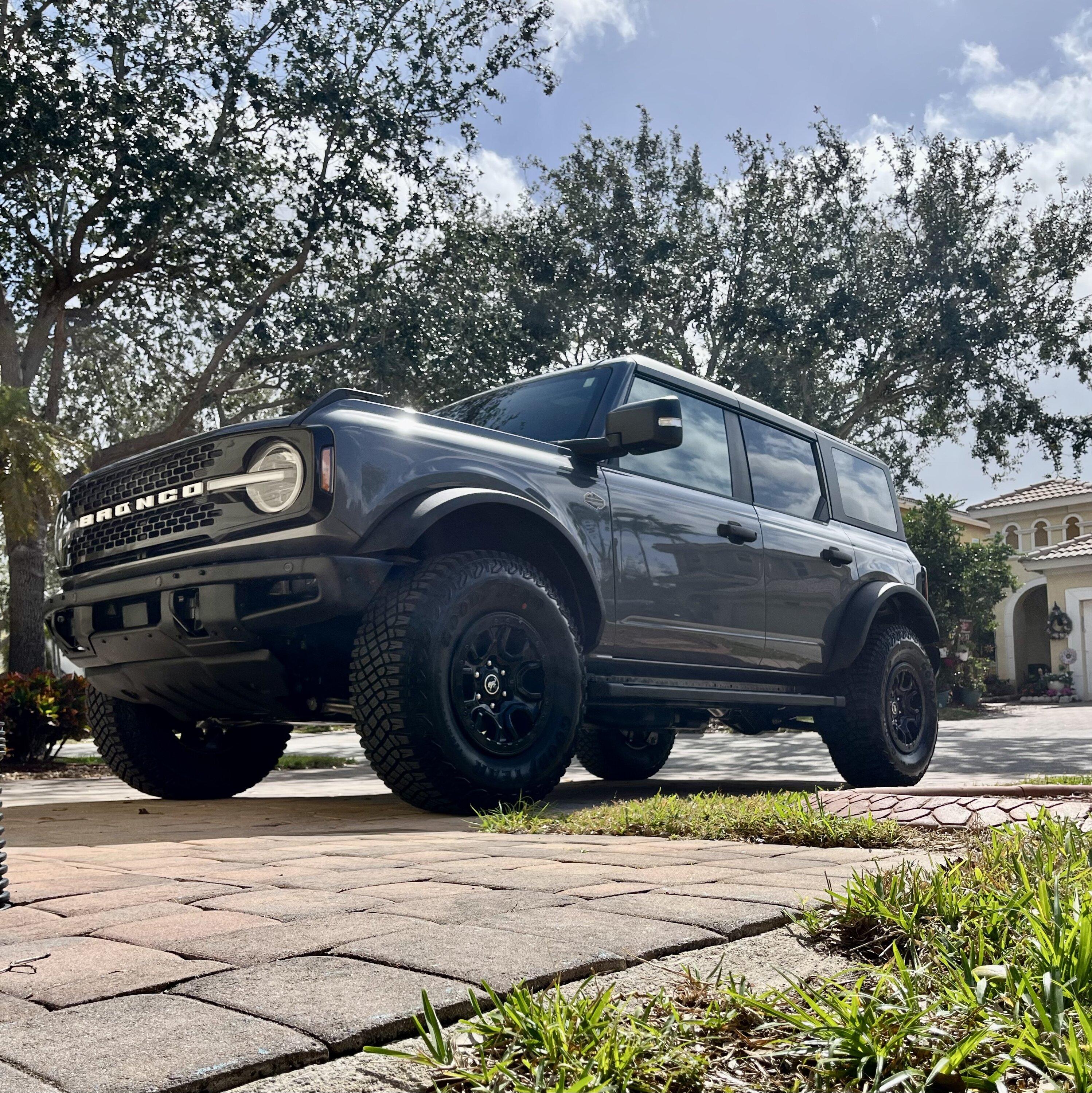 Ford Bronco 12/19/2022 build week group CE0D44C2-1163-4B6D-BF77-0F671186836E