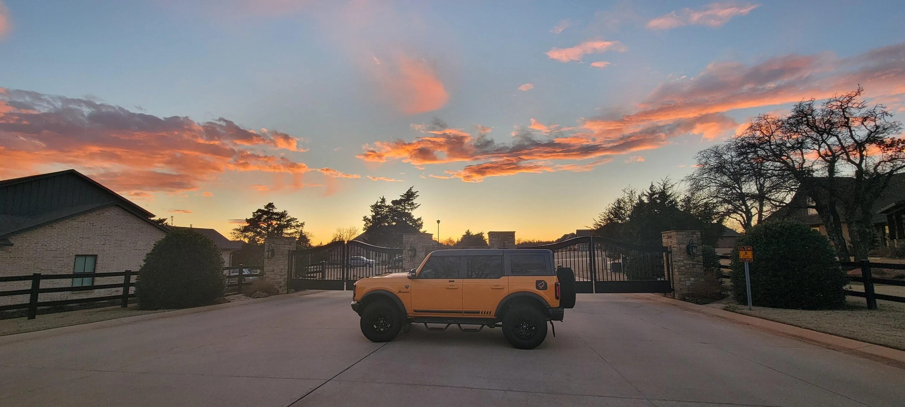 Ford Bronco CYBER ORANGE Bronco Club 20230212_181022