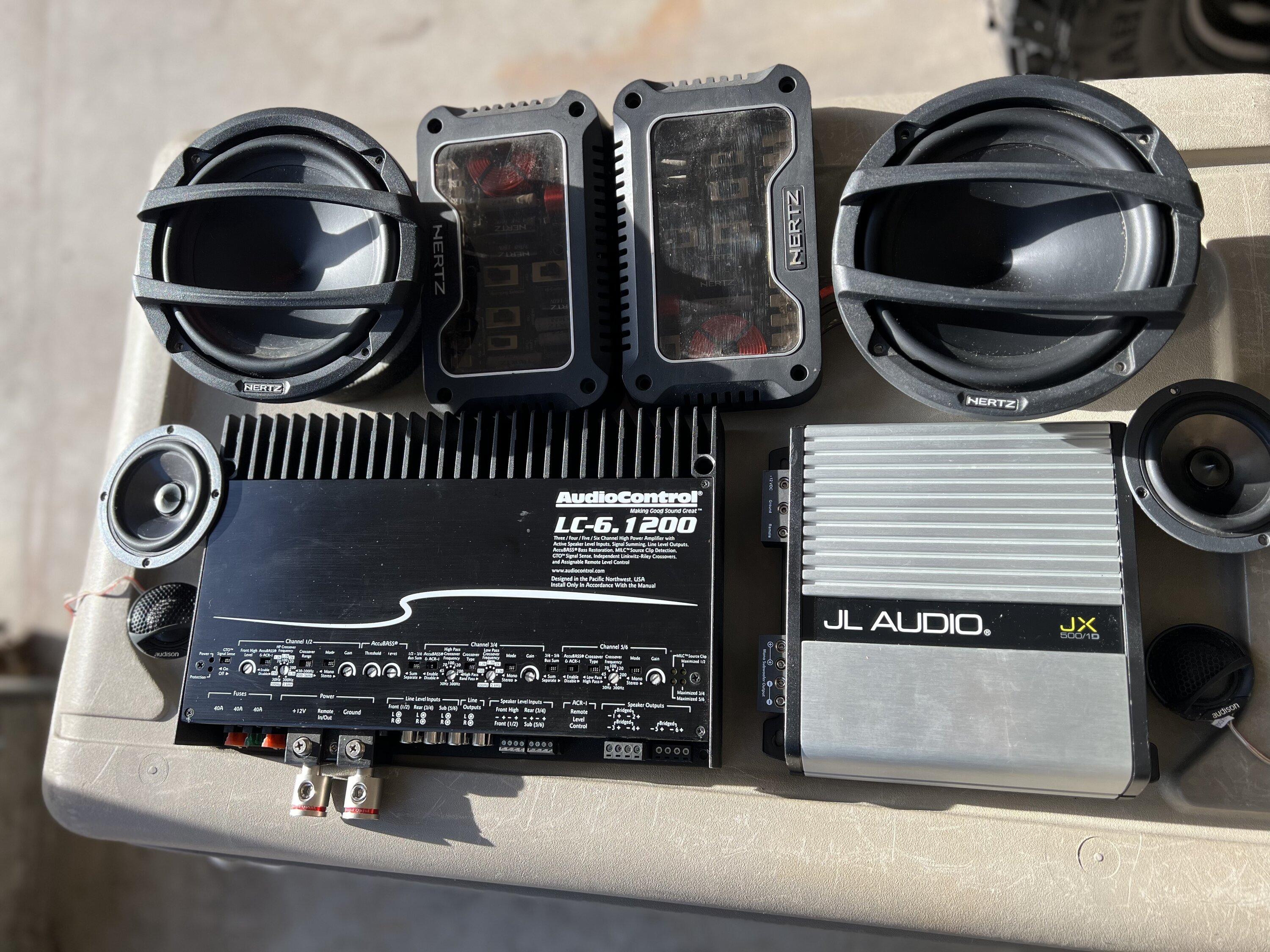Ford Bronco Dash midrange / tweeter modification pods Rainbow 3” / Audison 2.1 5603F6DA-95C2-4D60-9B75-93CE28B0027A