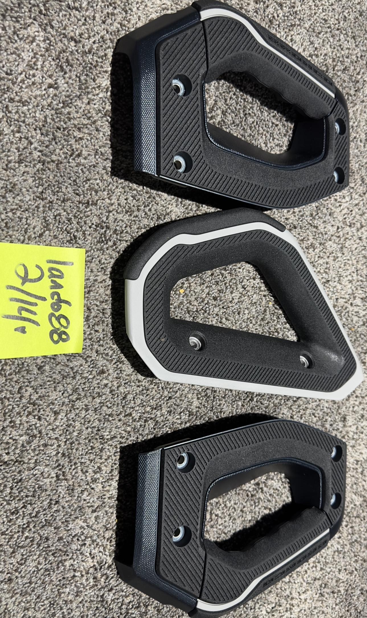 Ford Bronco grab handles - navy grey 83DD2727-FB2F-4BE4-86F6-AA8BB0434592