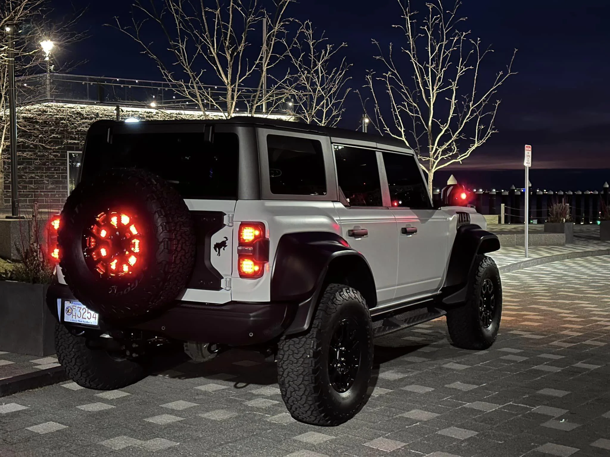 Ford Bronco Satin White Bronco Raptor XPEL Stealth PPF Wrap Oxford White Bronco Raptor XPEL Stealth PPF 2