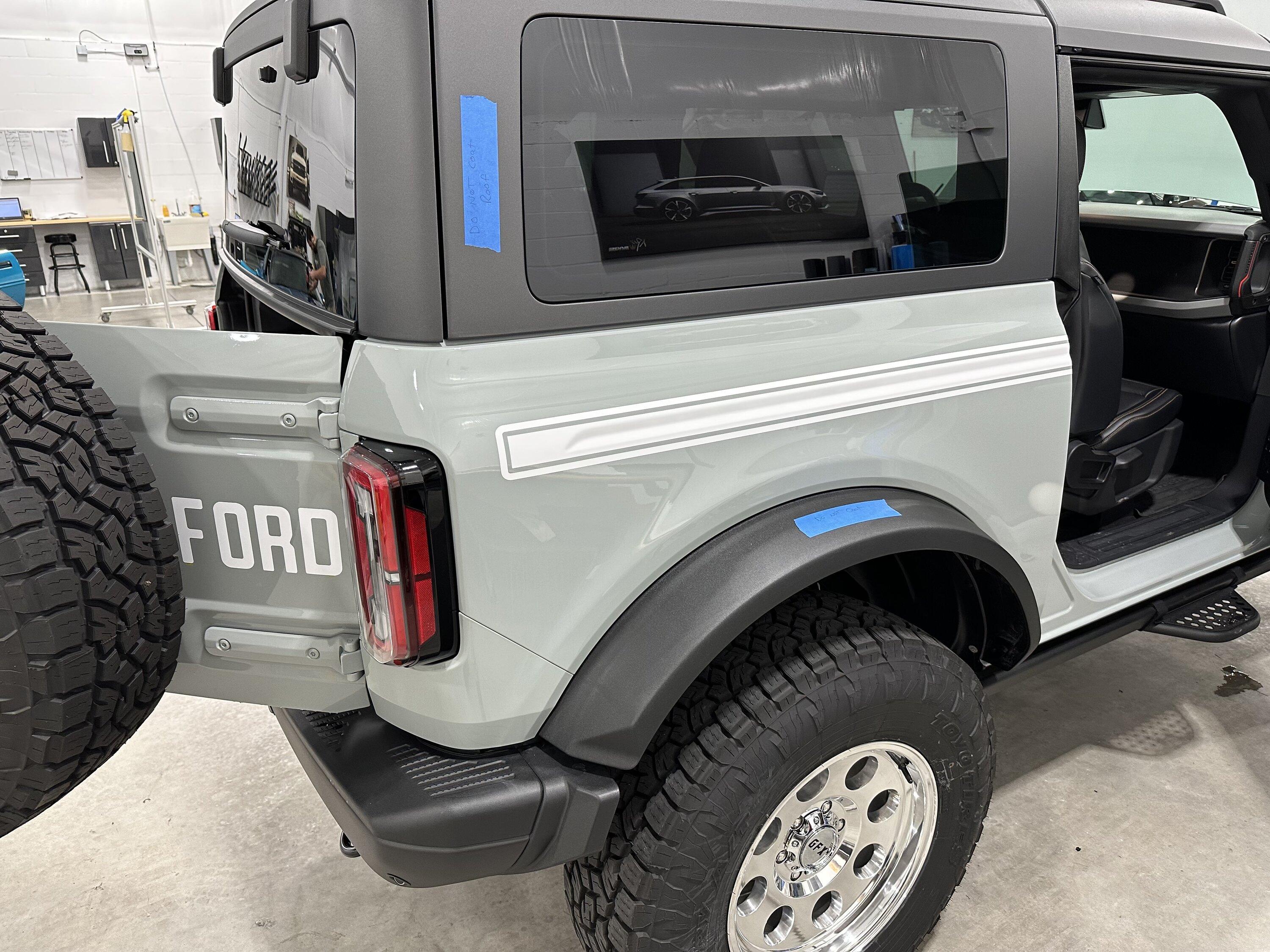 Ford Bronco 2023 2-Door Cactus Gray Special Decor Build IMG_3992
