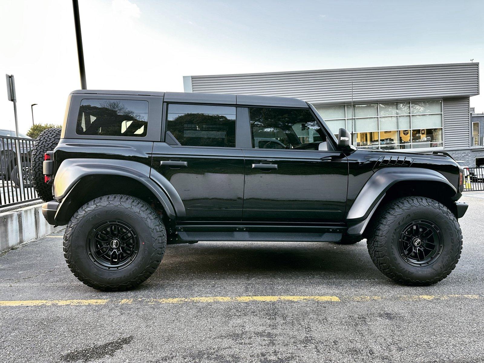Ford Bronco SHADOW BLACK Bronco RAPTOR Photos Thread 36F724B7-FAD1-4537-A189-F70E1D725D0A