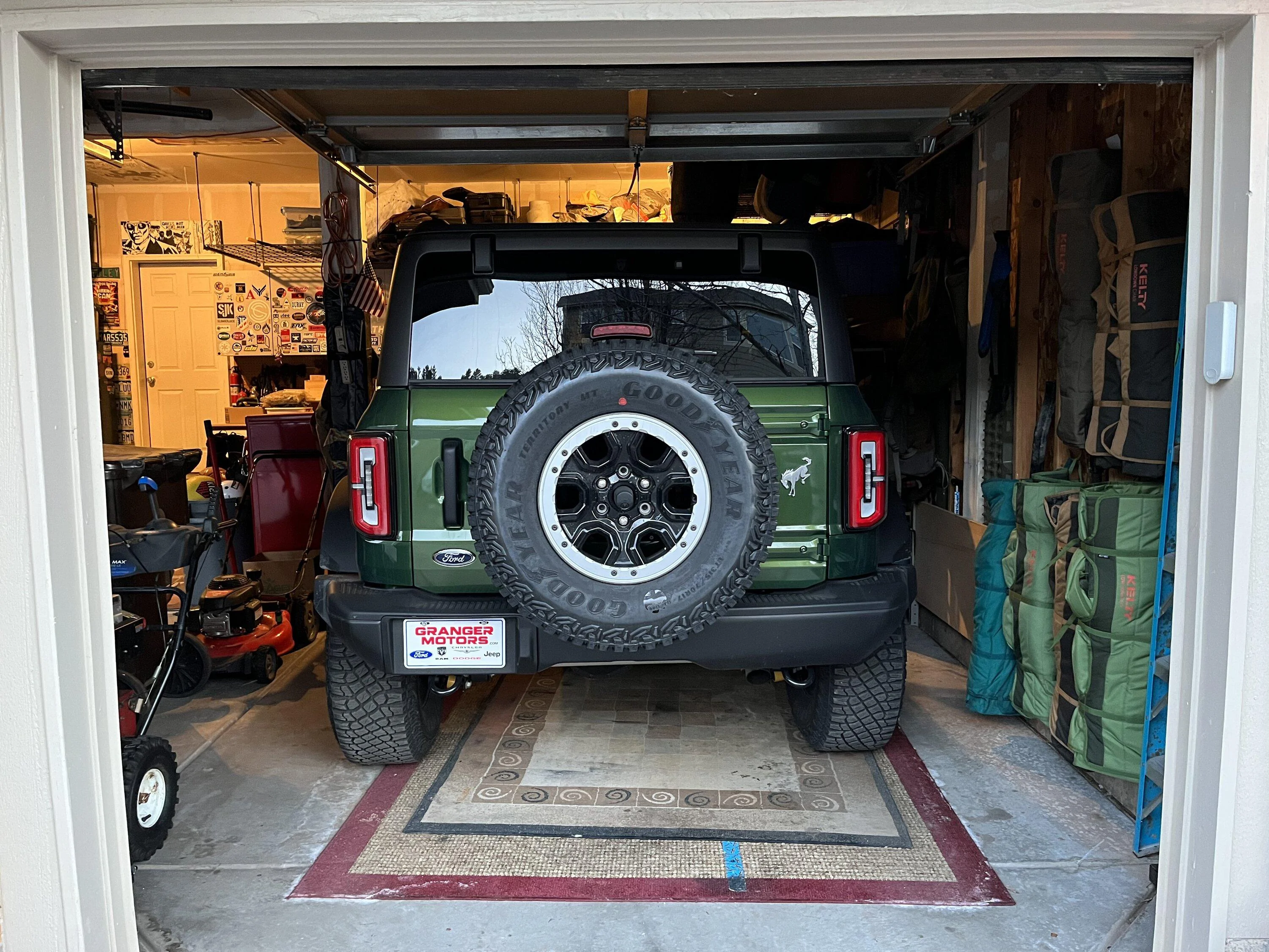Ford Bronco ERUPTION GREEN Bronco Club 6CD09FD6-BFA3-4860-AC18-6858CEF20393