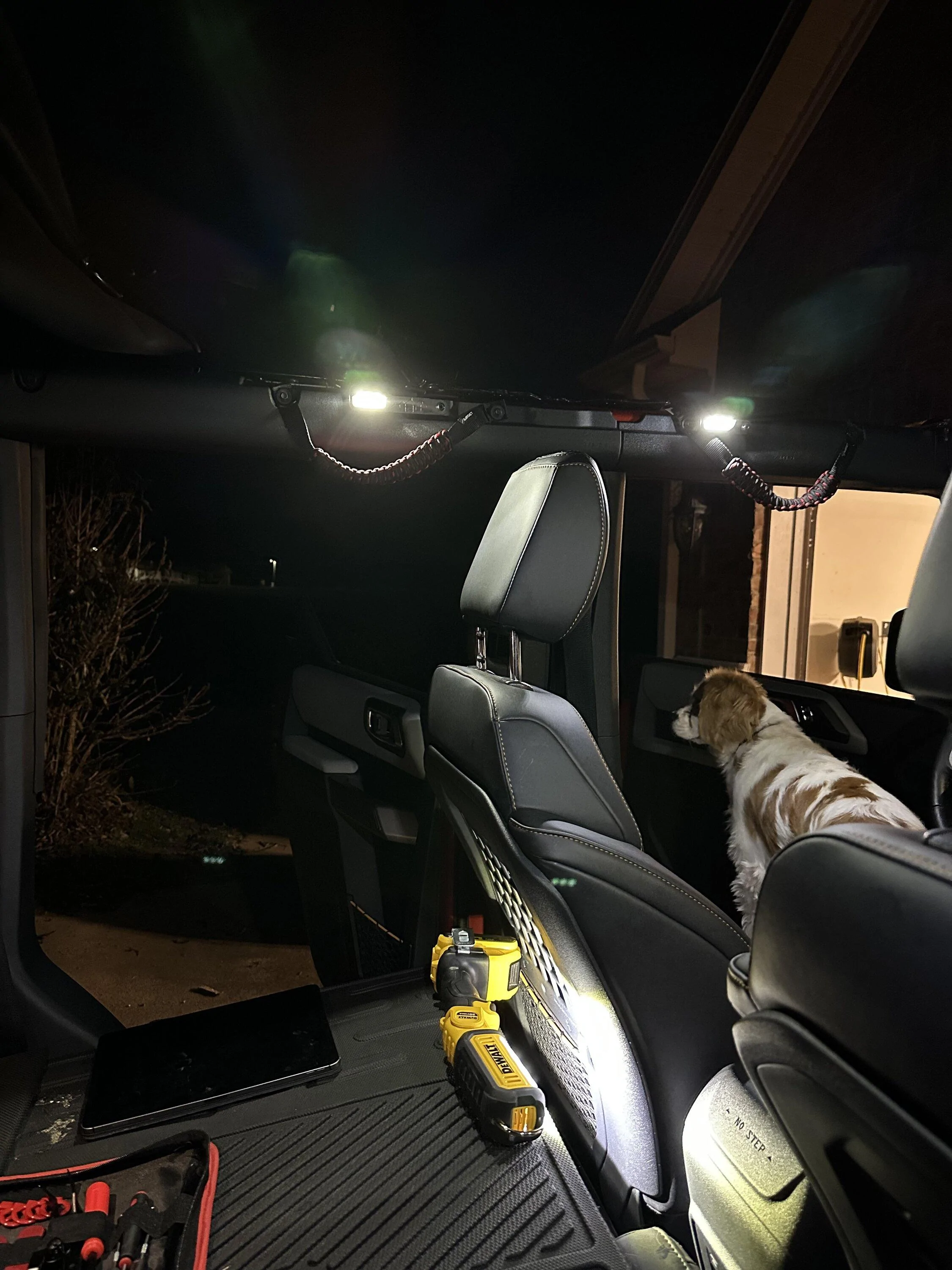 Ford Bronco Installed IAG 4PC Interior LED Dome Light Kit with Harness A666531E-C2F6-4A8D-ACB2-A49861F94284