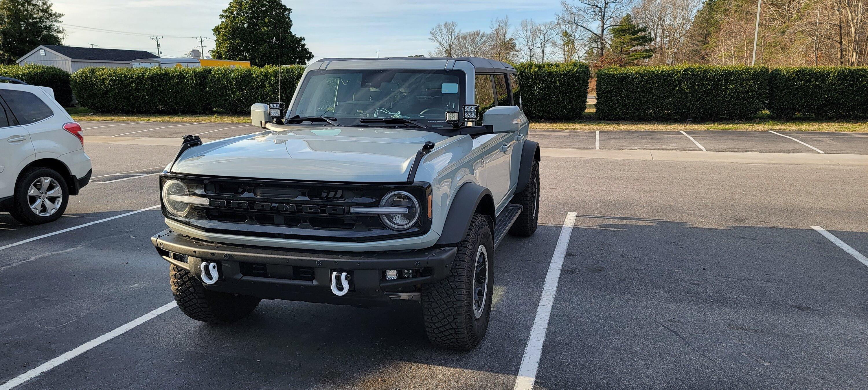 Ford Bronco DETAILED info on my lighting / wiring setup -- bumper lights, ditch lights, underhood lights 34vieweyelevel