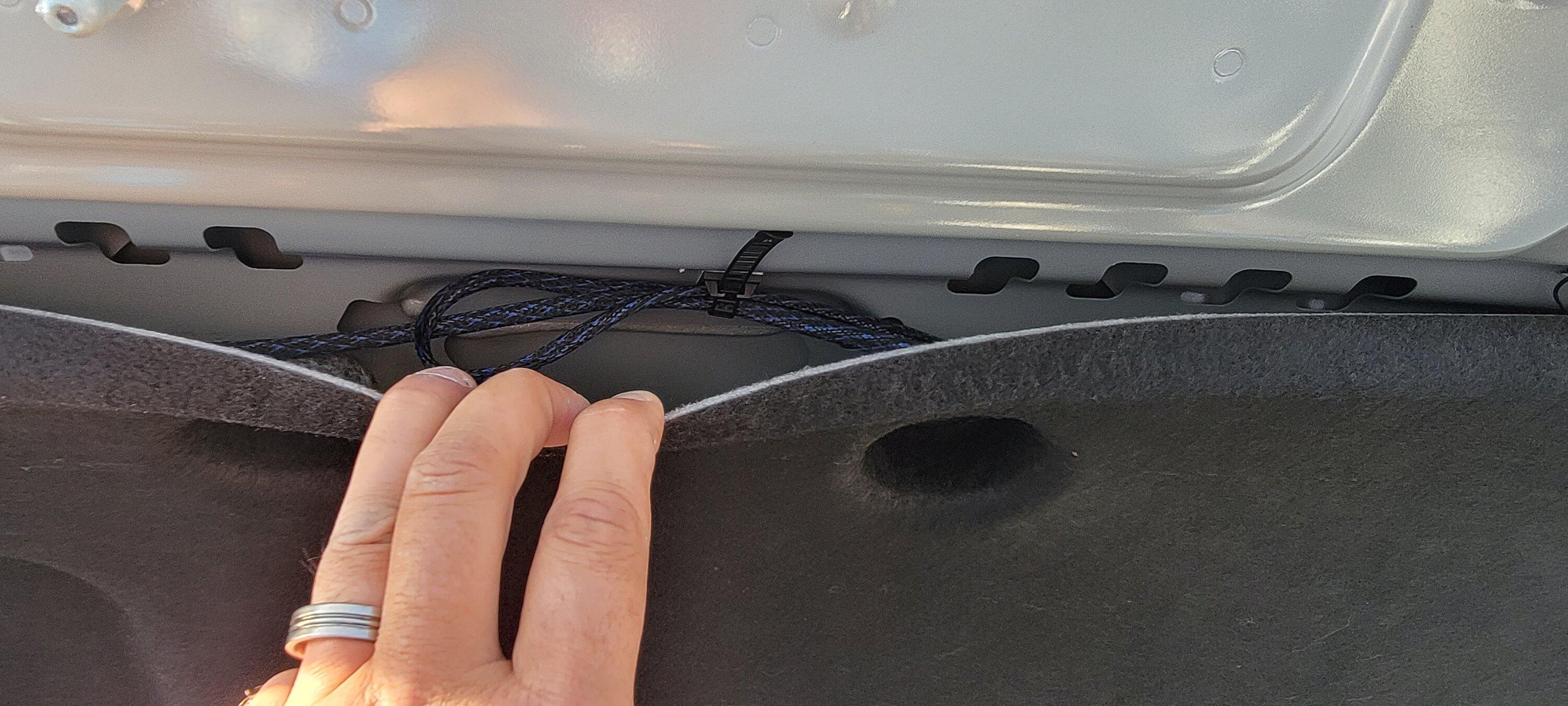 Ford Bronco DETAILED info on my lighting / wiring setup -- bumper lights, ditch lights, underhood lights Wire routing location of wireunder hood