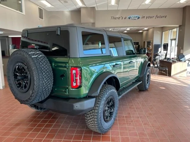 Ford Bronco 10/31/2022 build week group IMG_3351