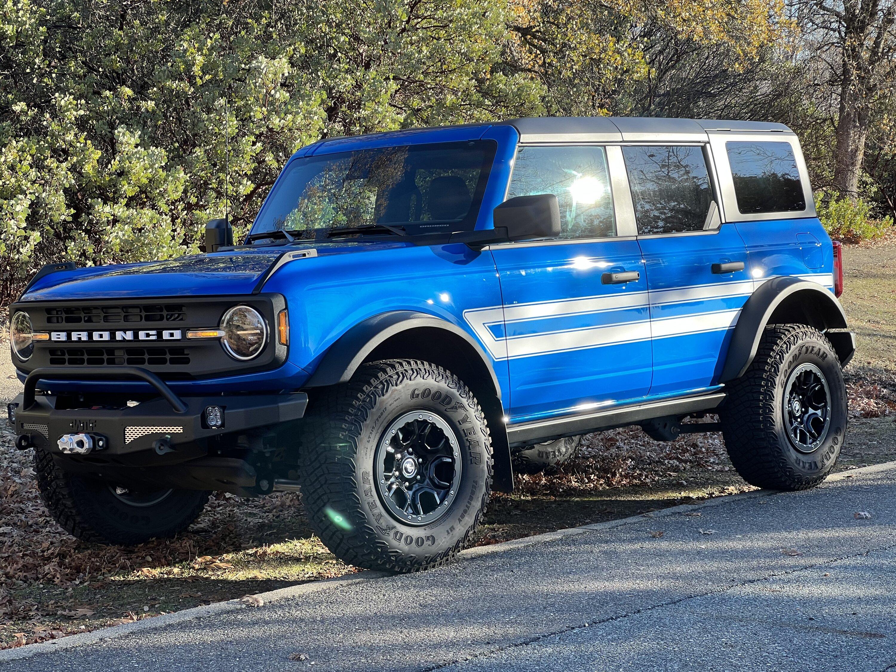 Ford Bronco BAMF Bumper install. Who's done it? IMG_0401.JPG
