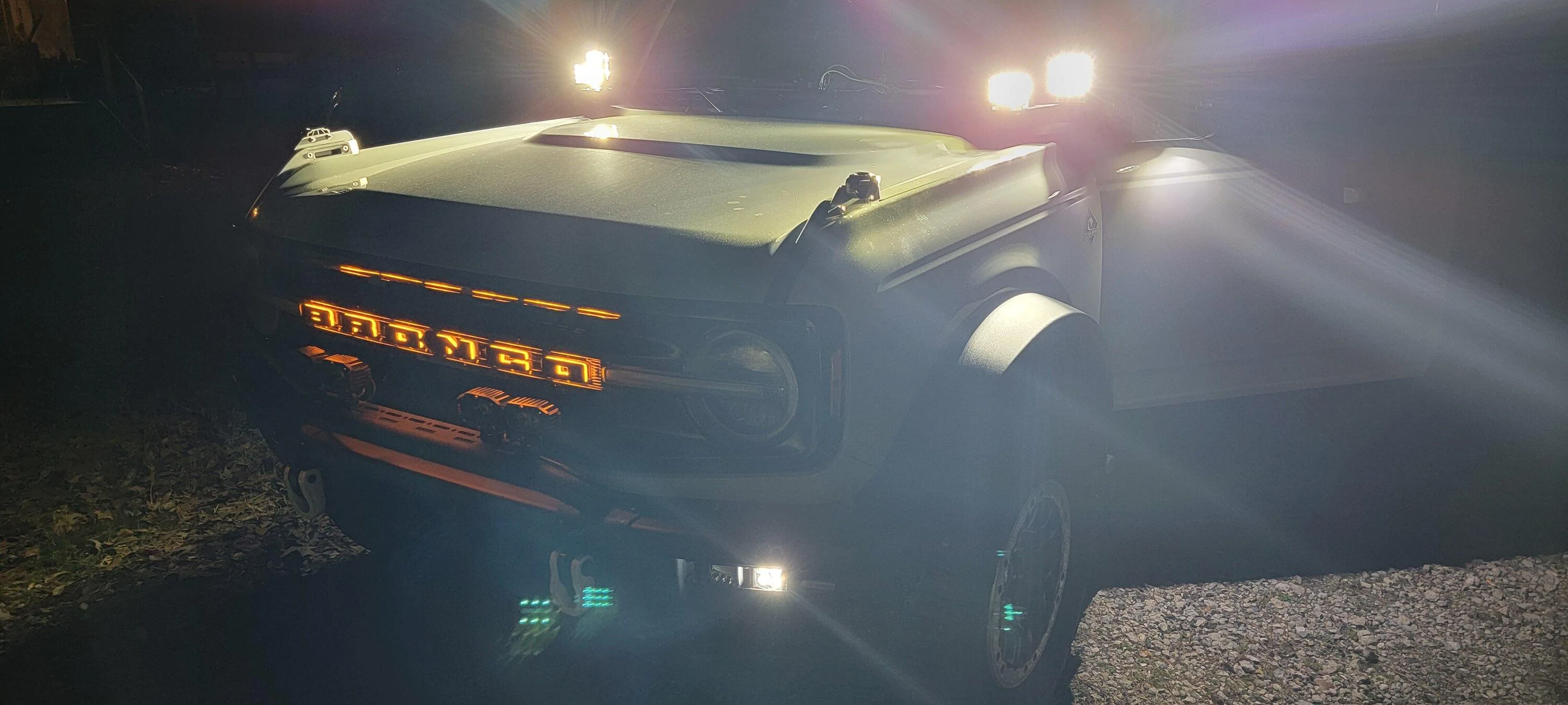 Ford Bronco DETAILED info on my lighting / wiring setup -- bumper lights, ditch lights, underhood lights 20230216_203505