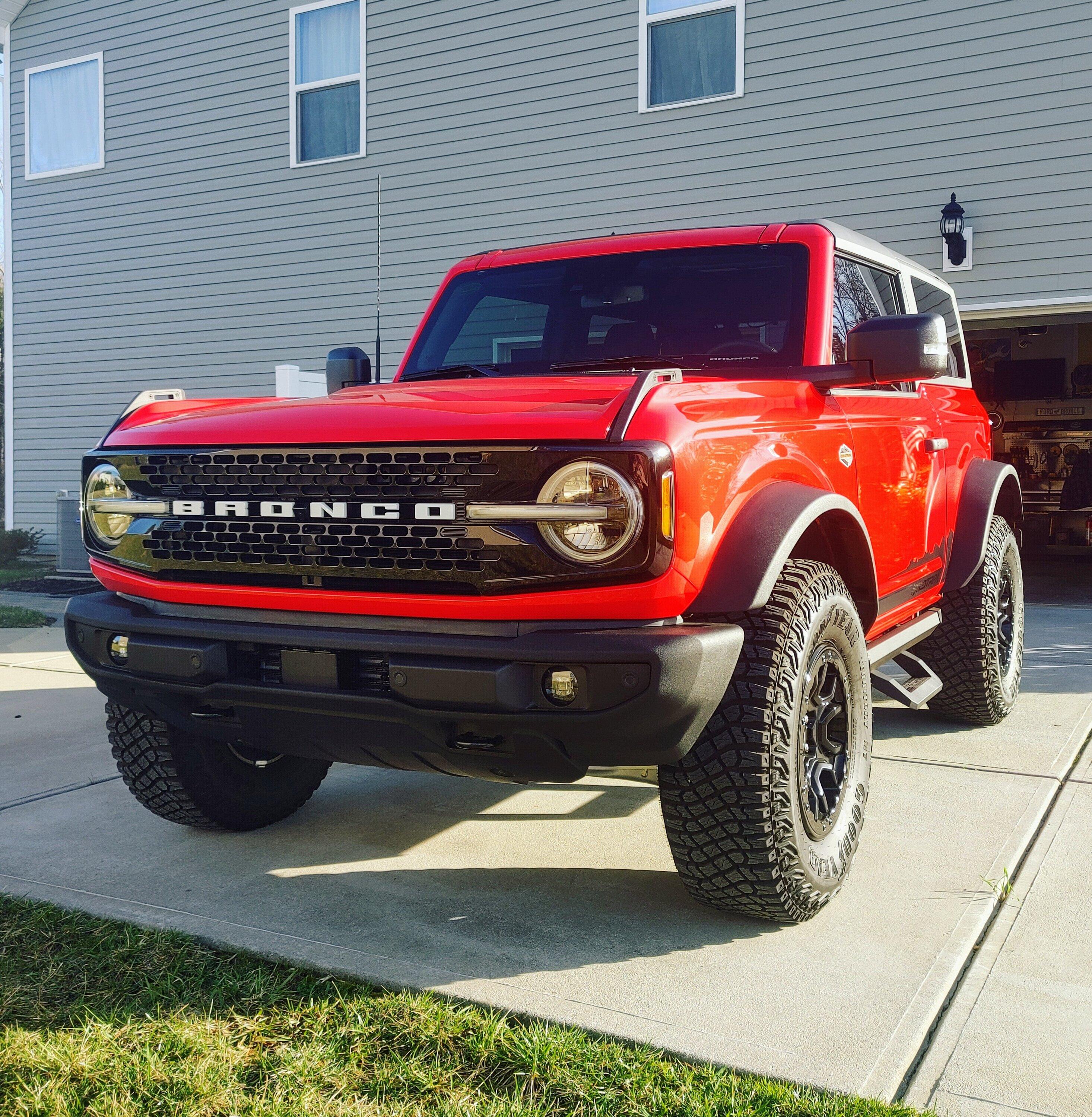 Ford Bronco Bronco Team 2 door. 0204231603~3