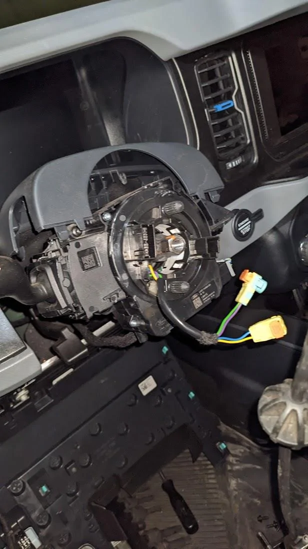 Ford Bronco Snacktime's Broken Bronco Build 8uUlLsxxVr-iZoOsPSmDIEfj3=w617-h1096-no?authuser=0