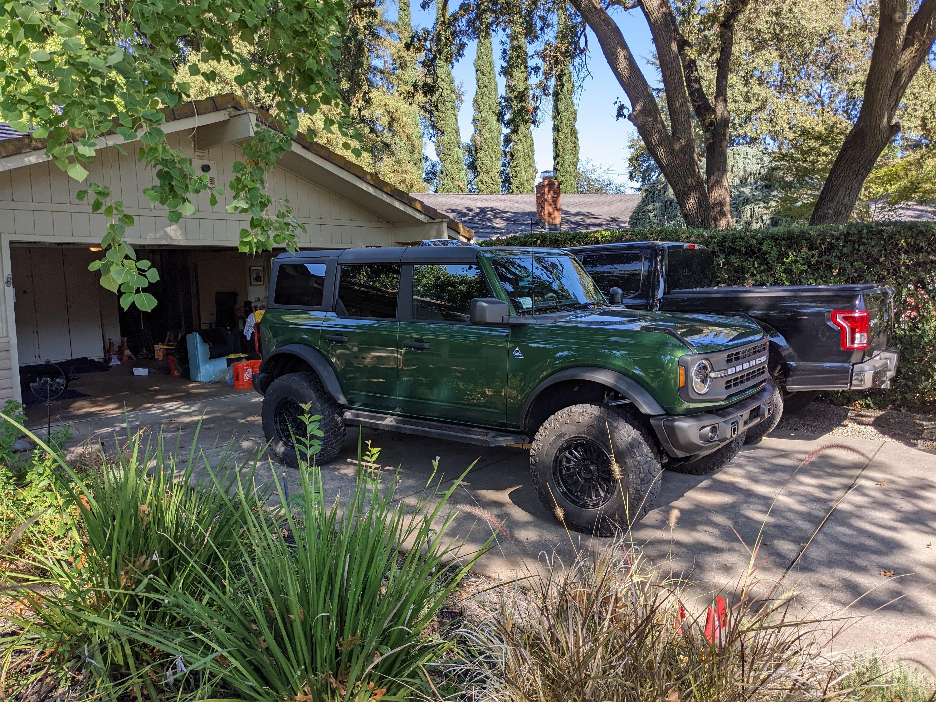 Ford Bronco Snacktime's Broken Bronco Build PXL_20221004_182156755