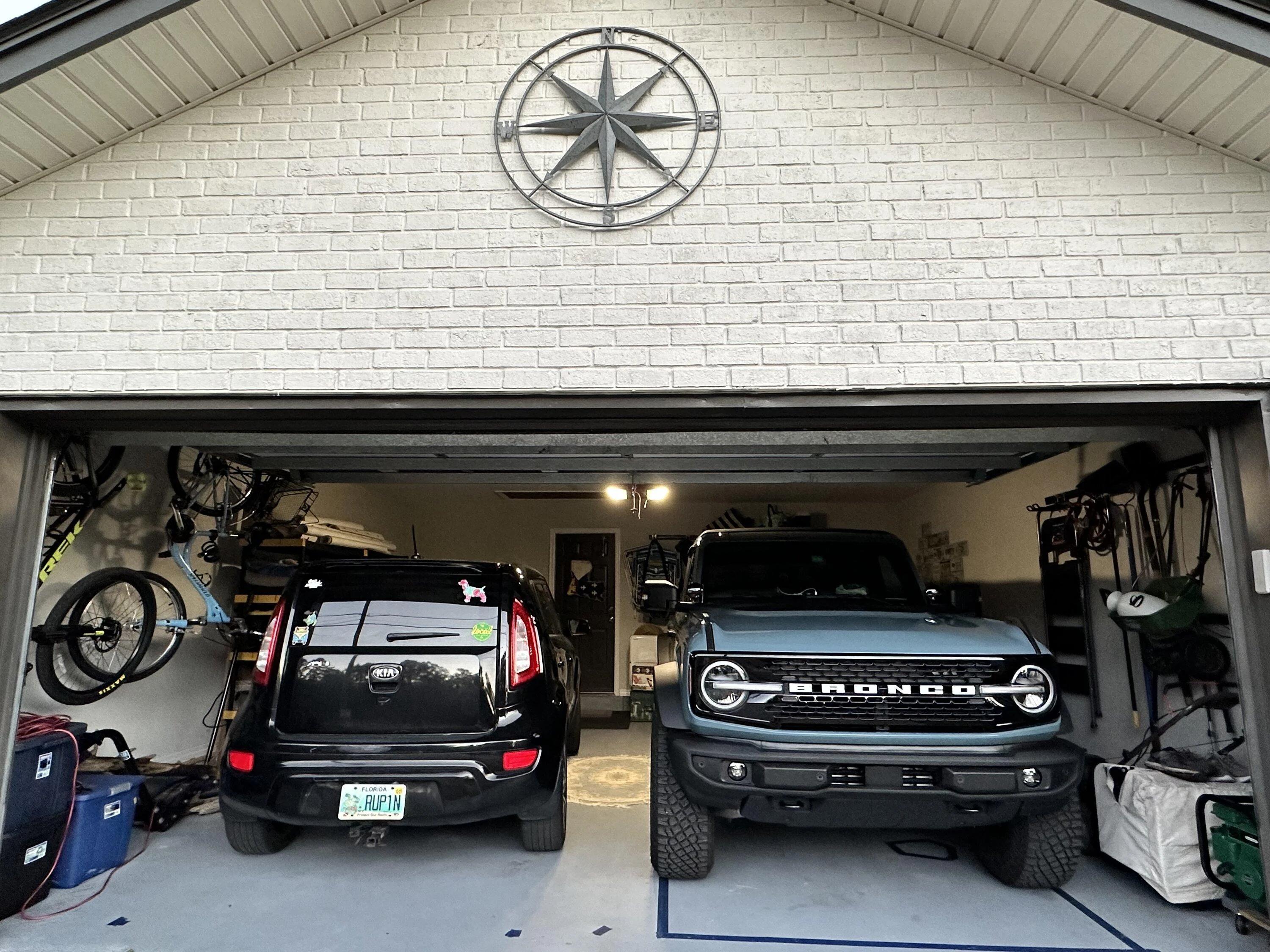 Ford Bronco Post your Bronco's garage mates! IMG_2128